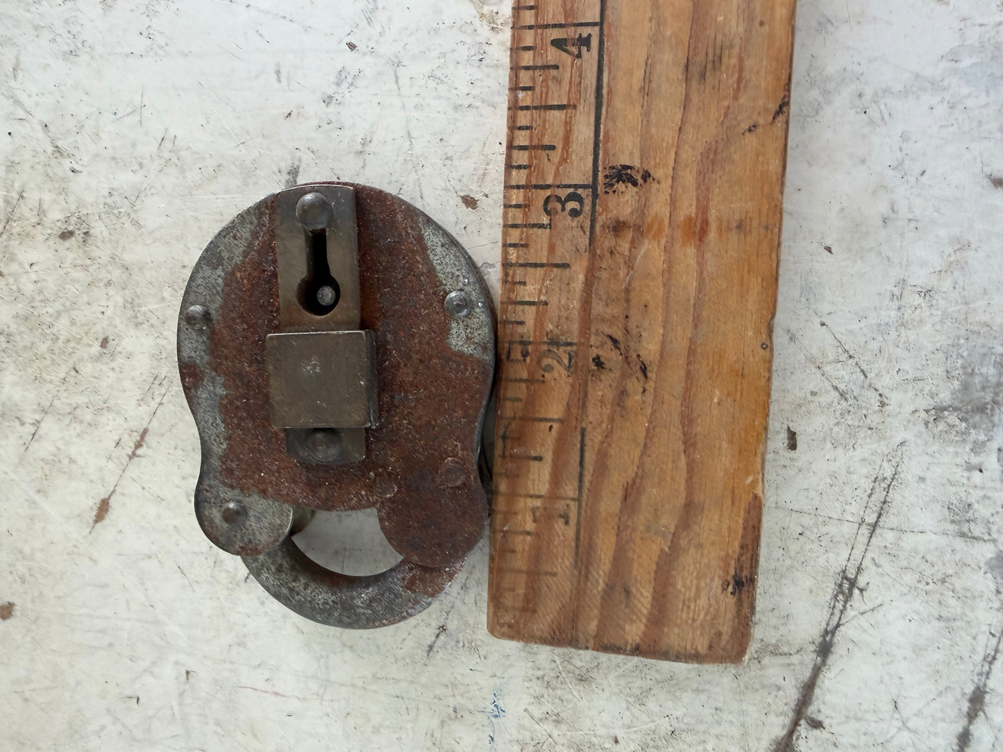 Old English Padlock “Secure 2 Lever” - no key