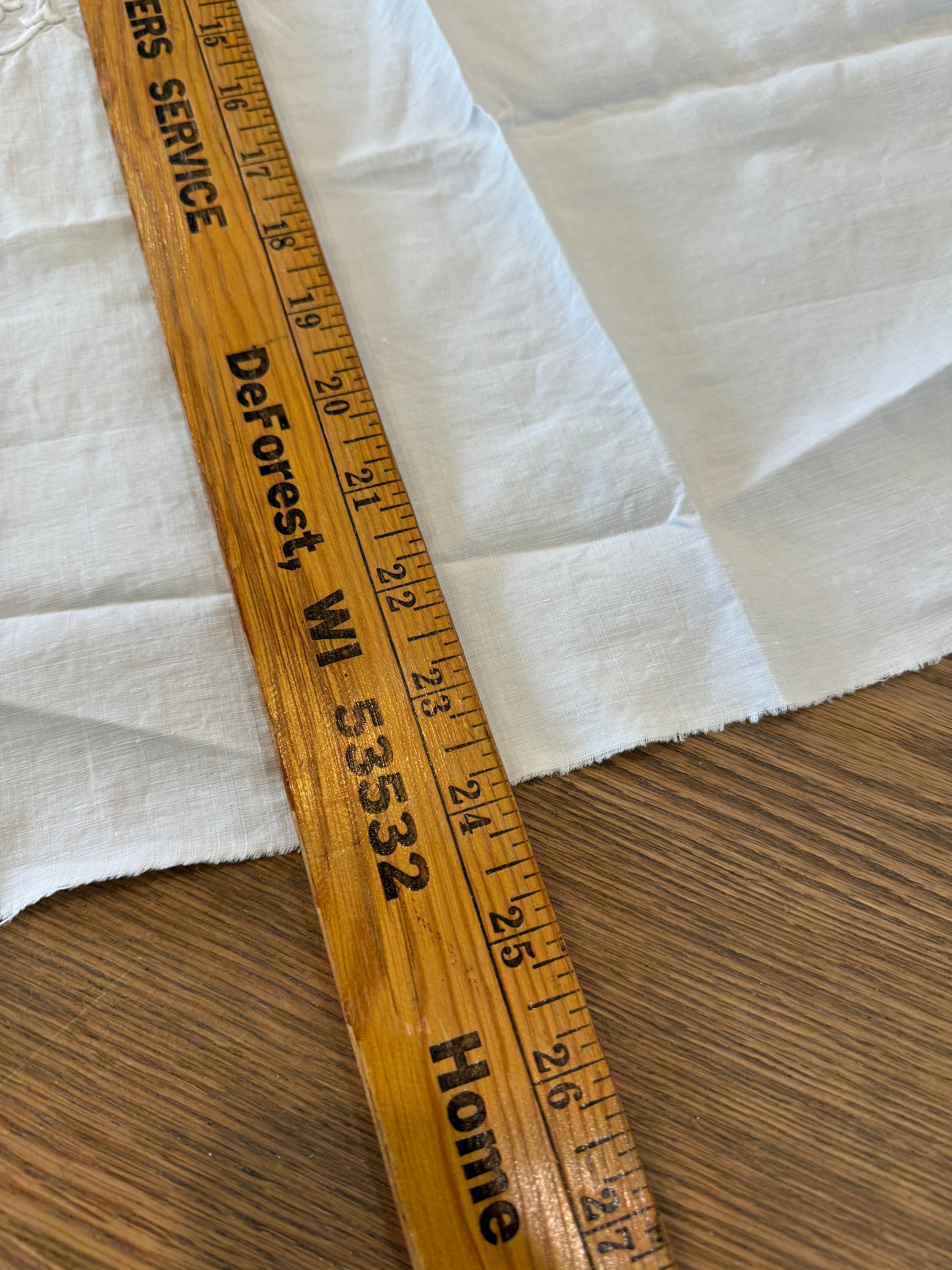 English Linen Monogram square