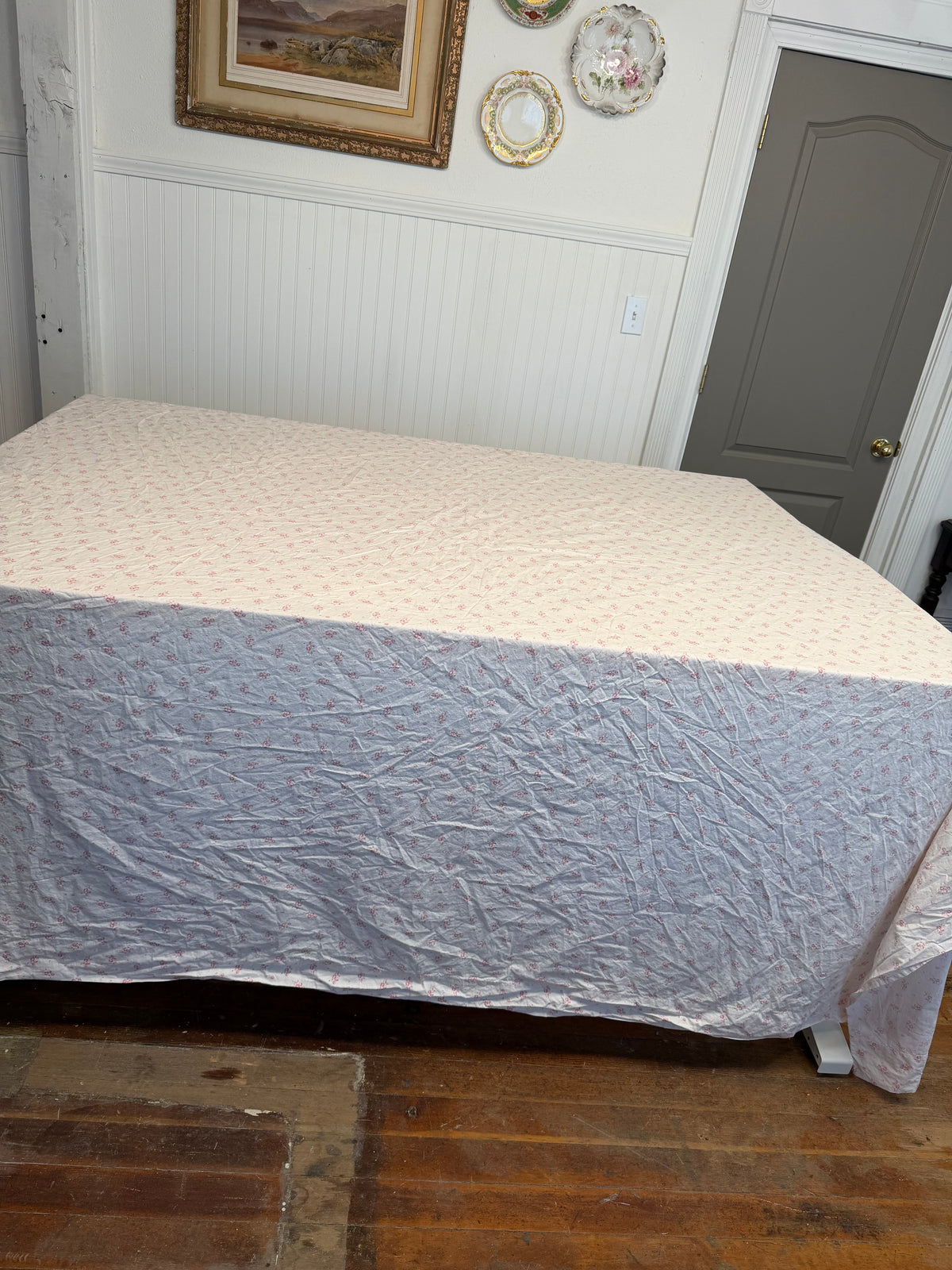 Rachel Ashwell Farmhouse Pattern Sheet - Queen Top Sheet