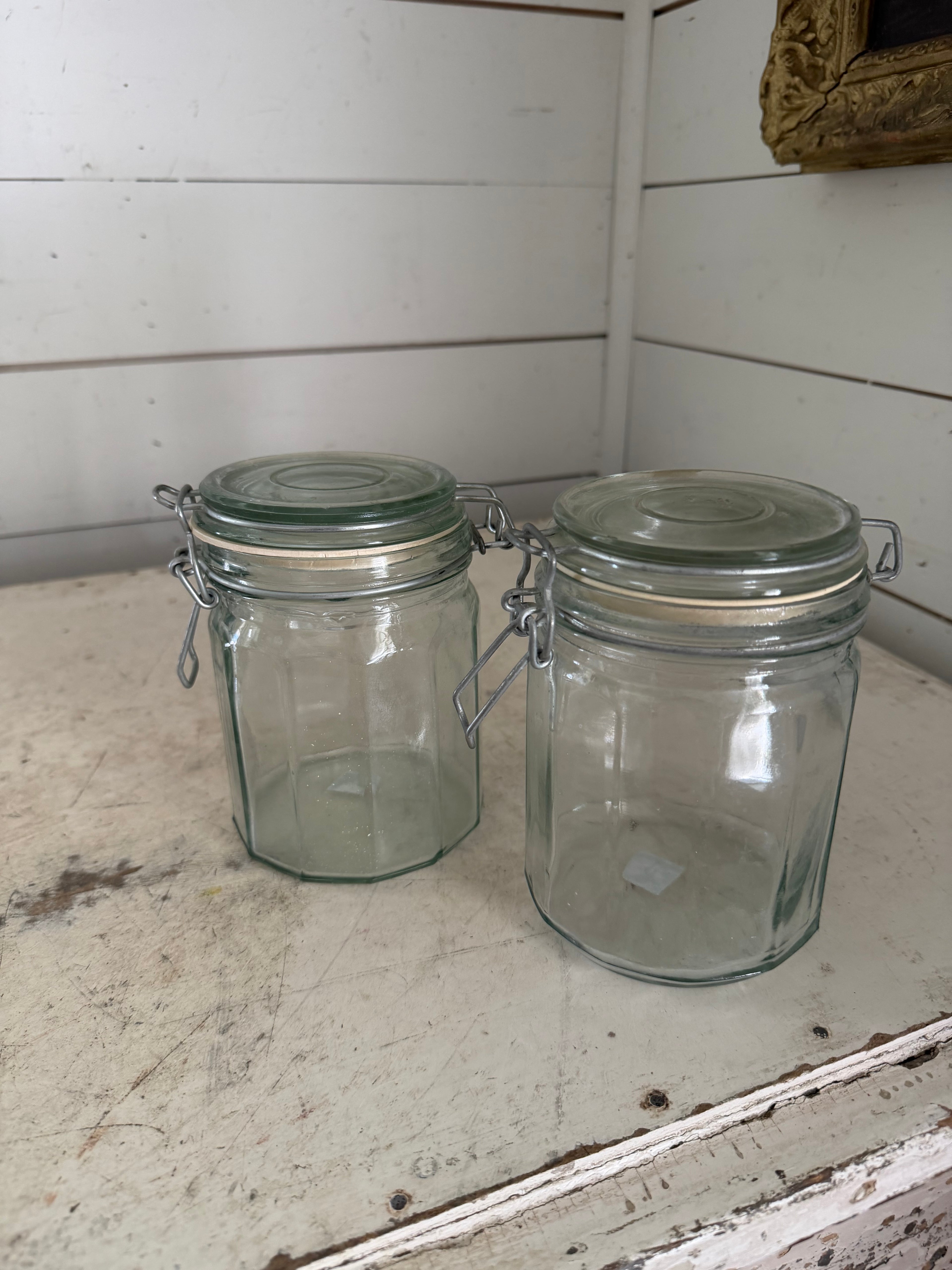 Green glass hermetic jar sold individually