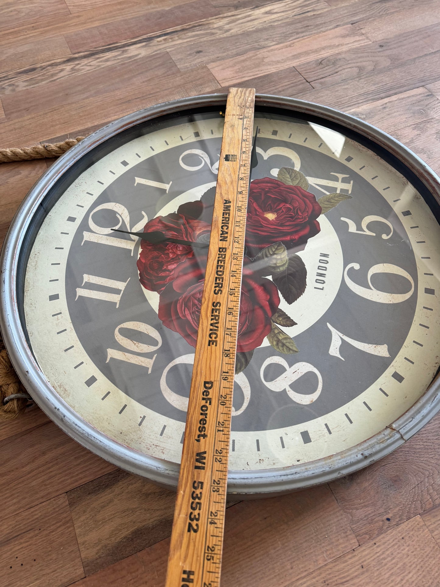 Oversized Rose Clock