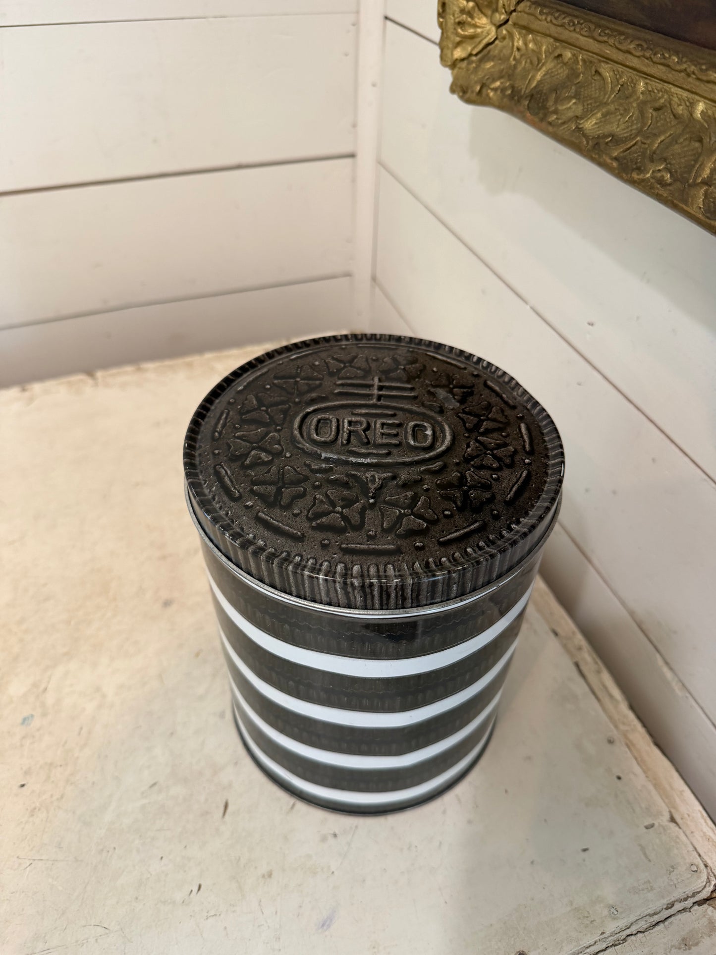 Oreo Tin