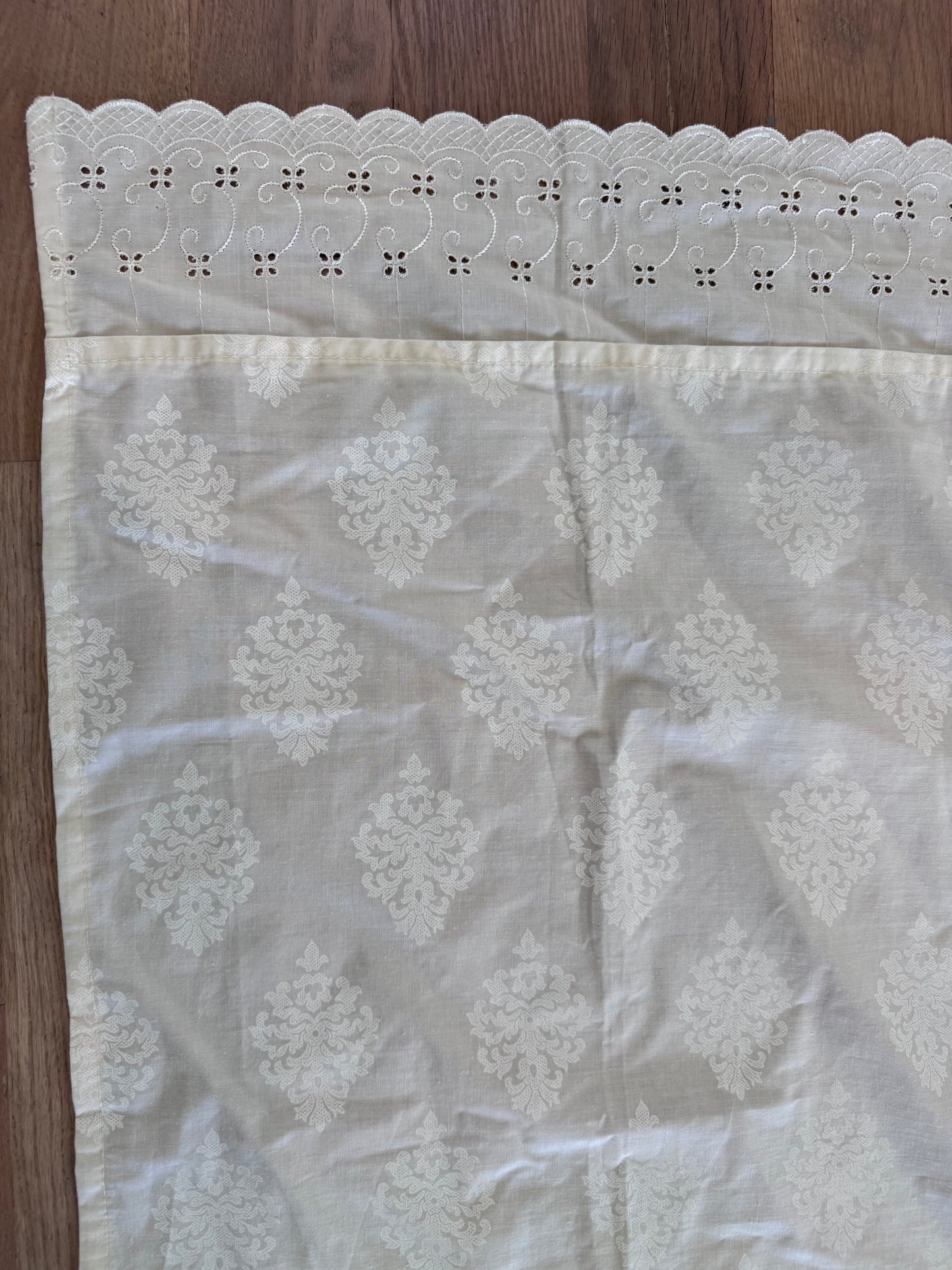 White Damask with Eyelet on top Queen Flat Sheet