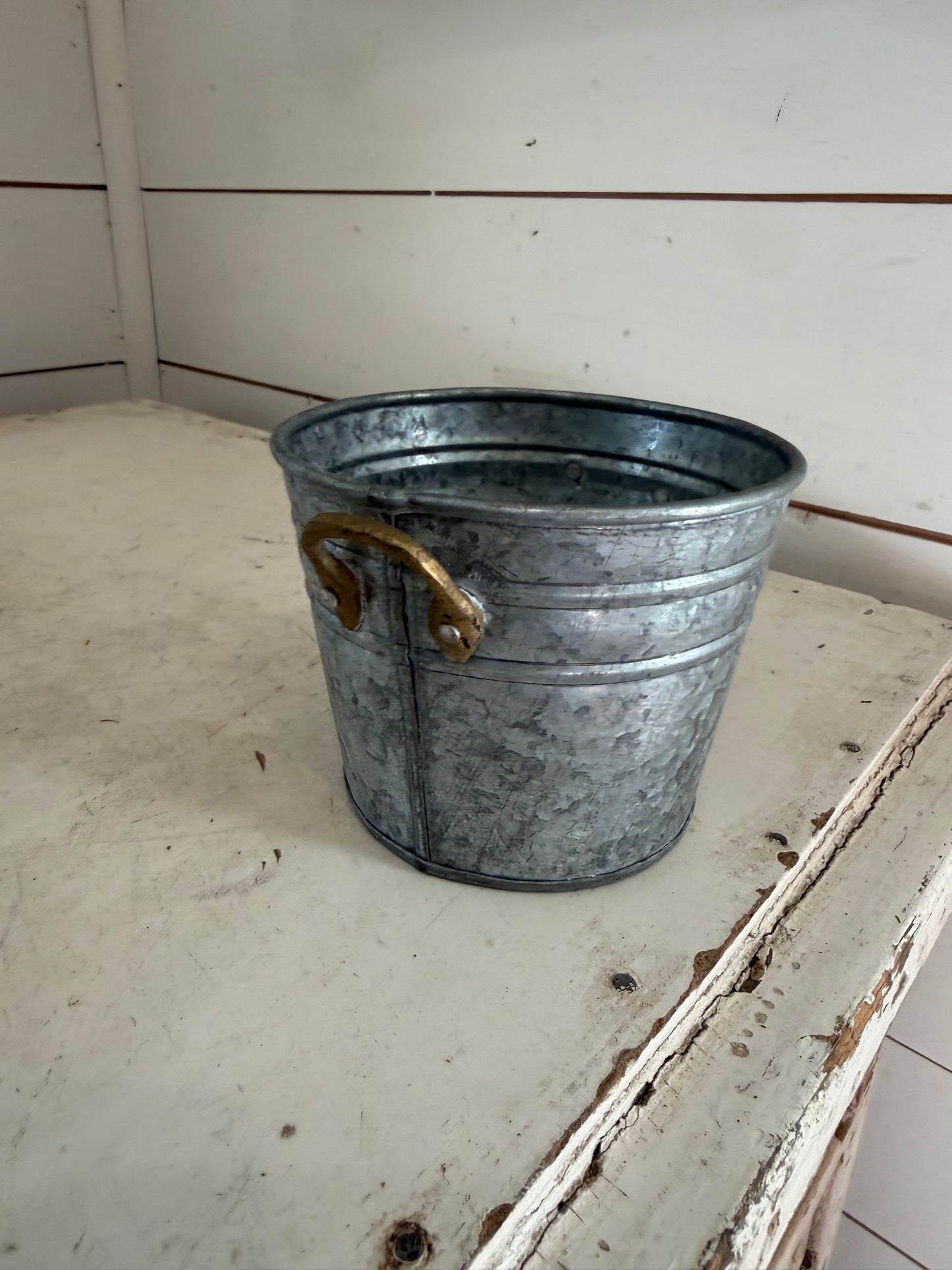 Small galvanized pot will get makeover