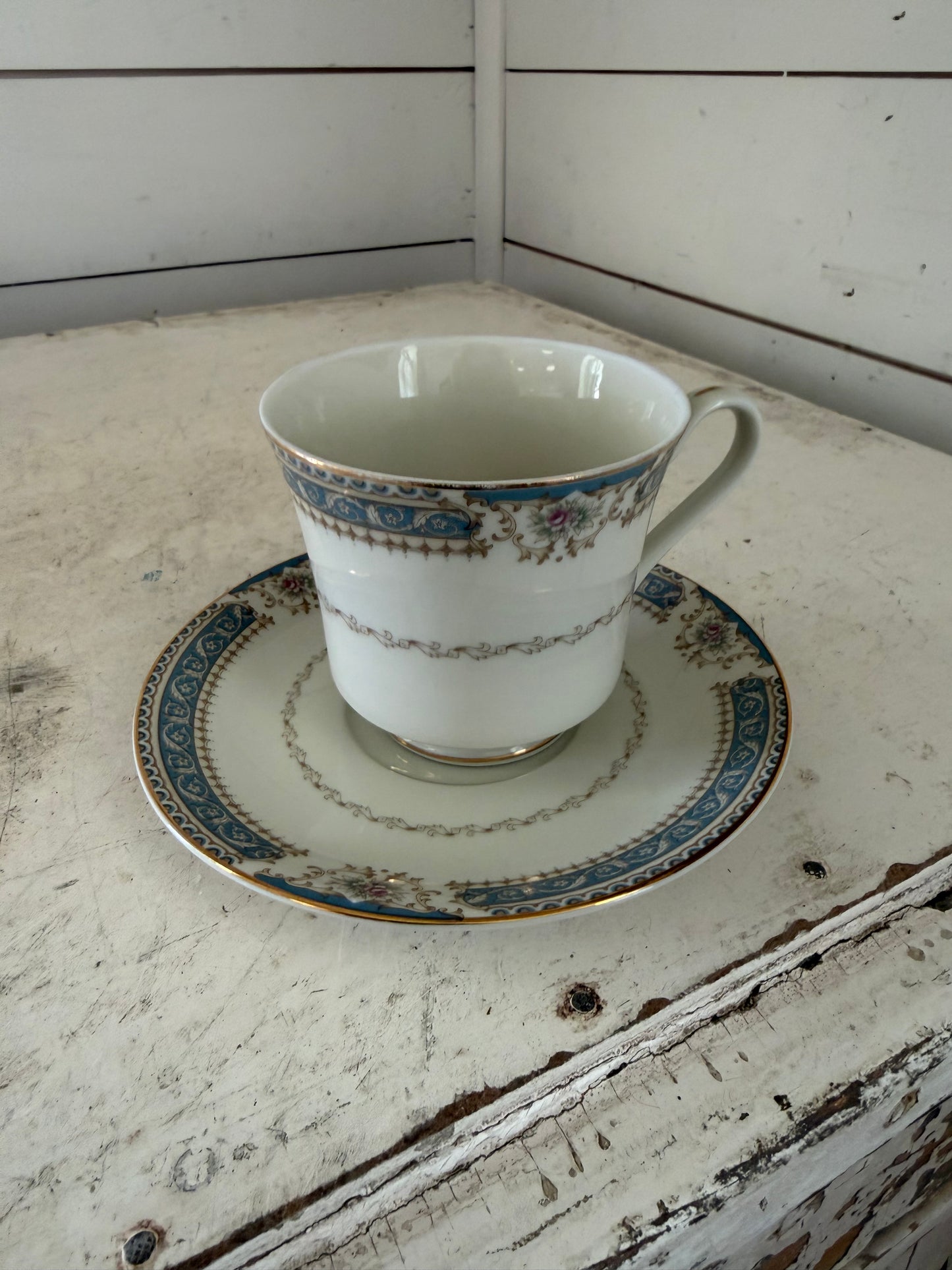 Mikasa Lexington Teacup and Saucer Set