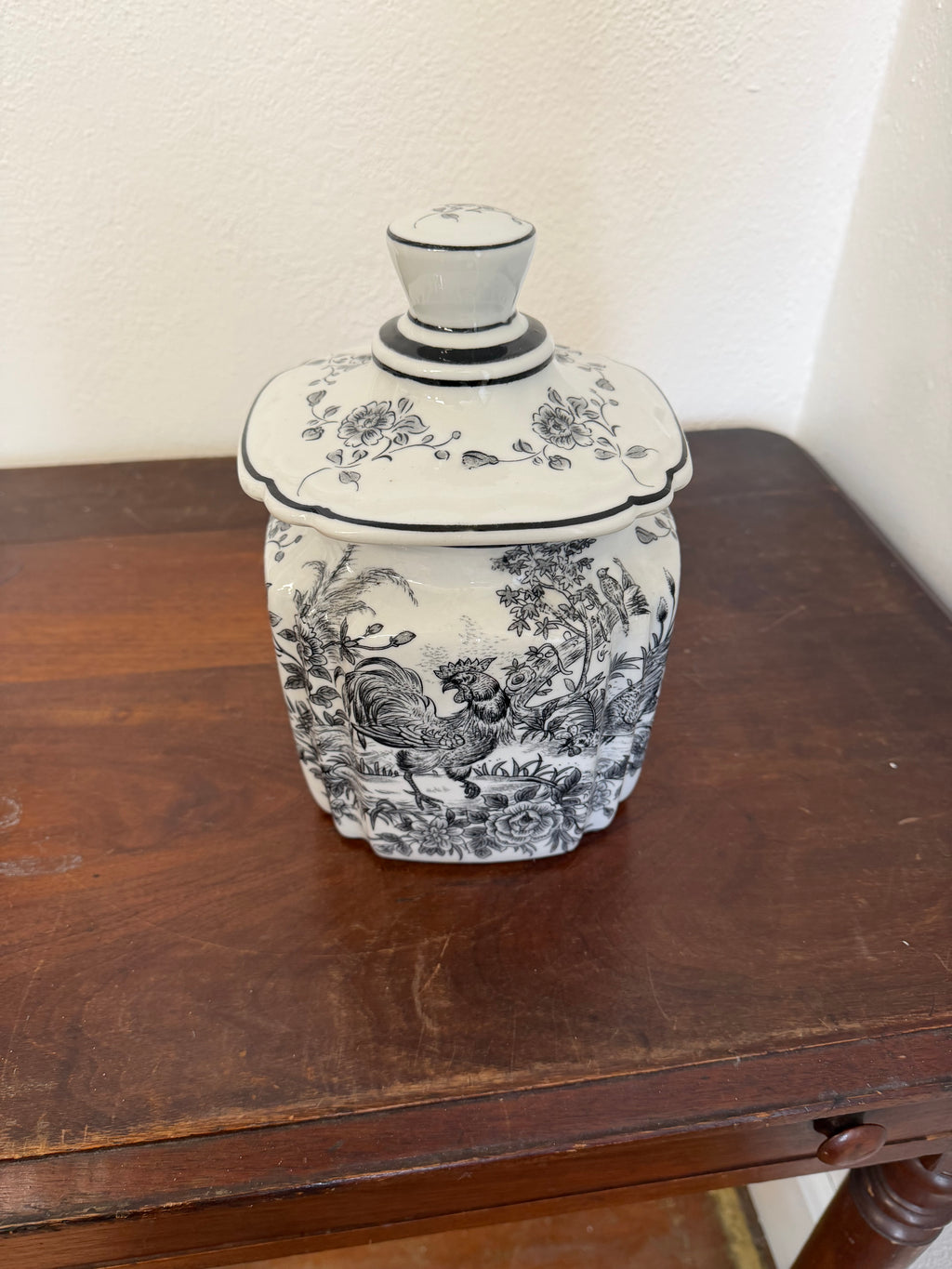 Black and White toile ceramic ginger jar or canister