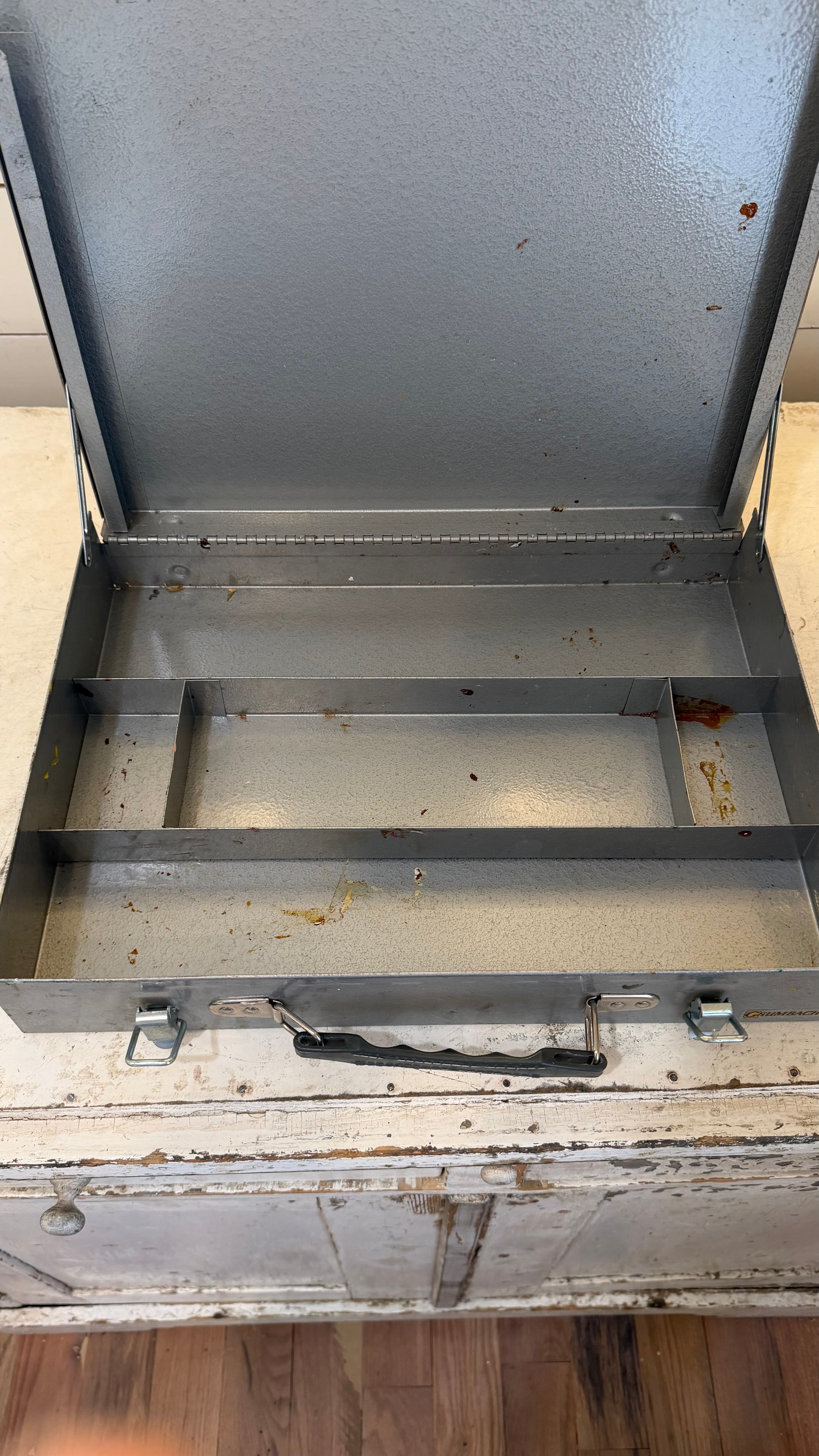 Vintage Grumbacher Artist's Metal Paint Box will get cleaned up