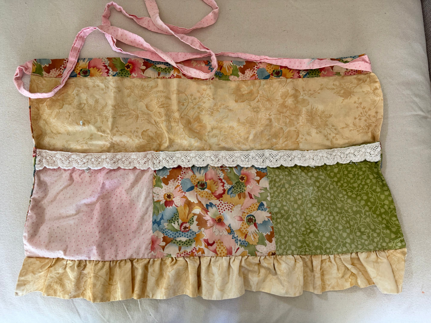 Cute Vintage Inspired Half Apron