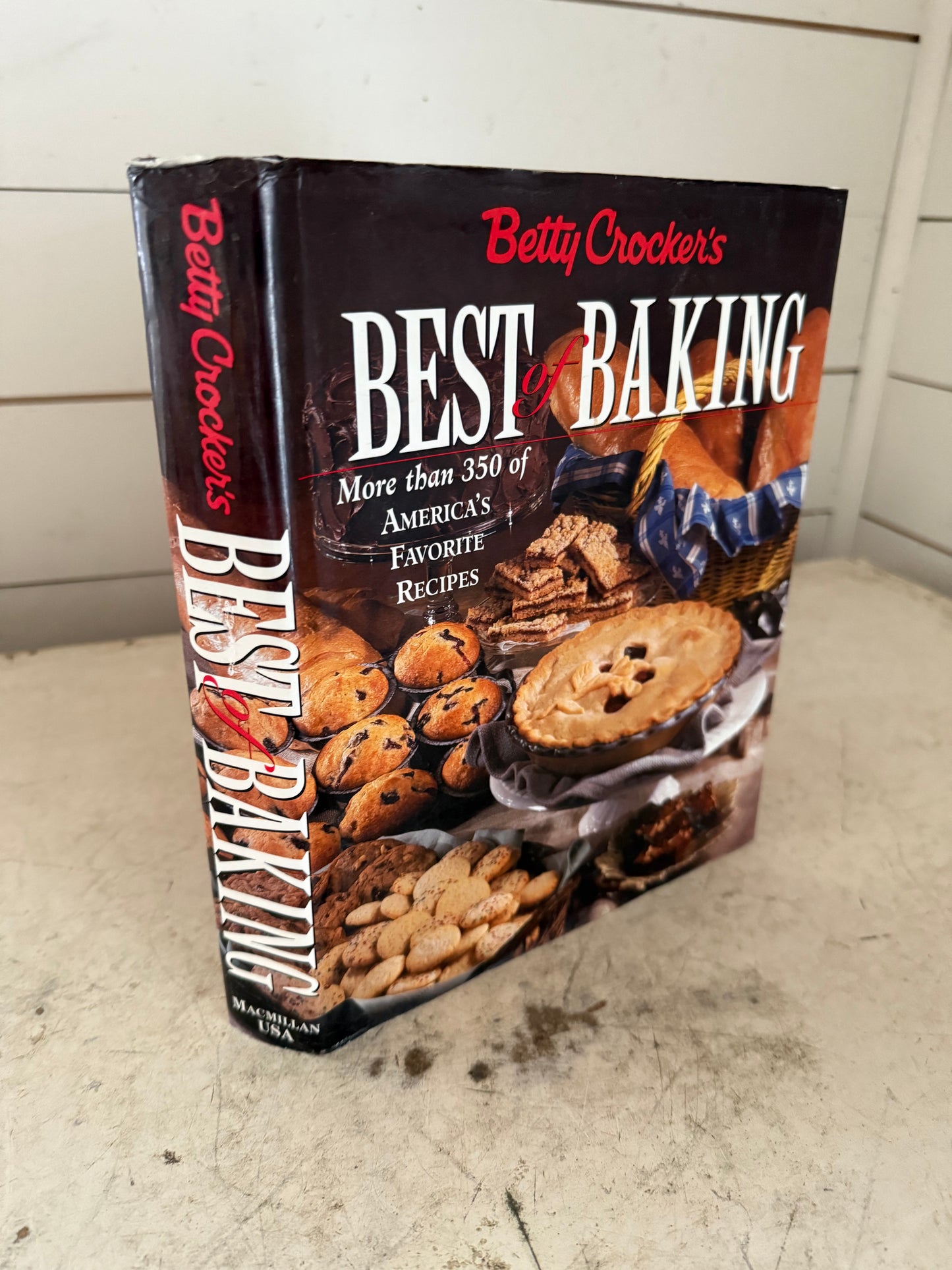 Vintage Cook Book - Betty Crocker's Best Baking Cookbook  More than 350 of America's Favorite Recipes