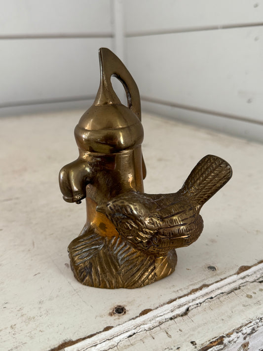 Bird at the water faucet || vintage brass statue / figure / sculpture