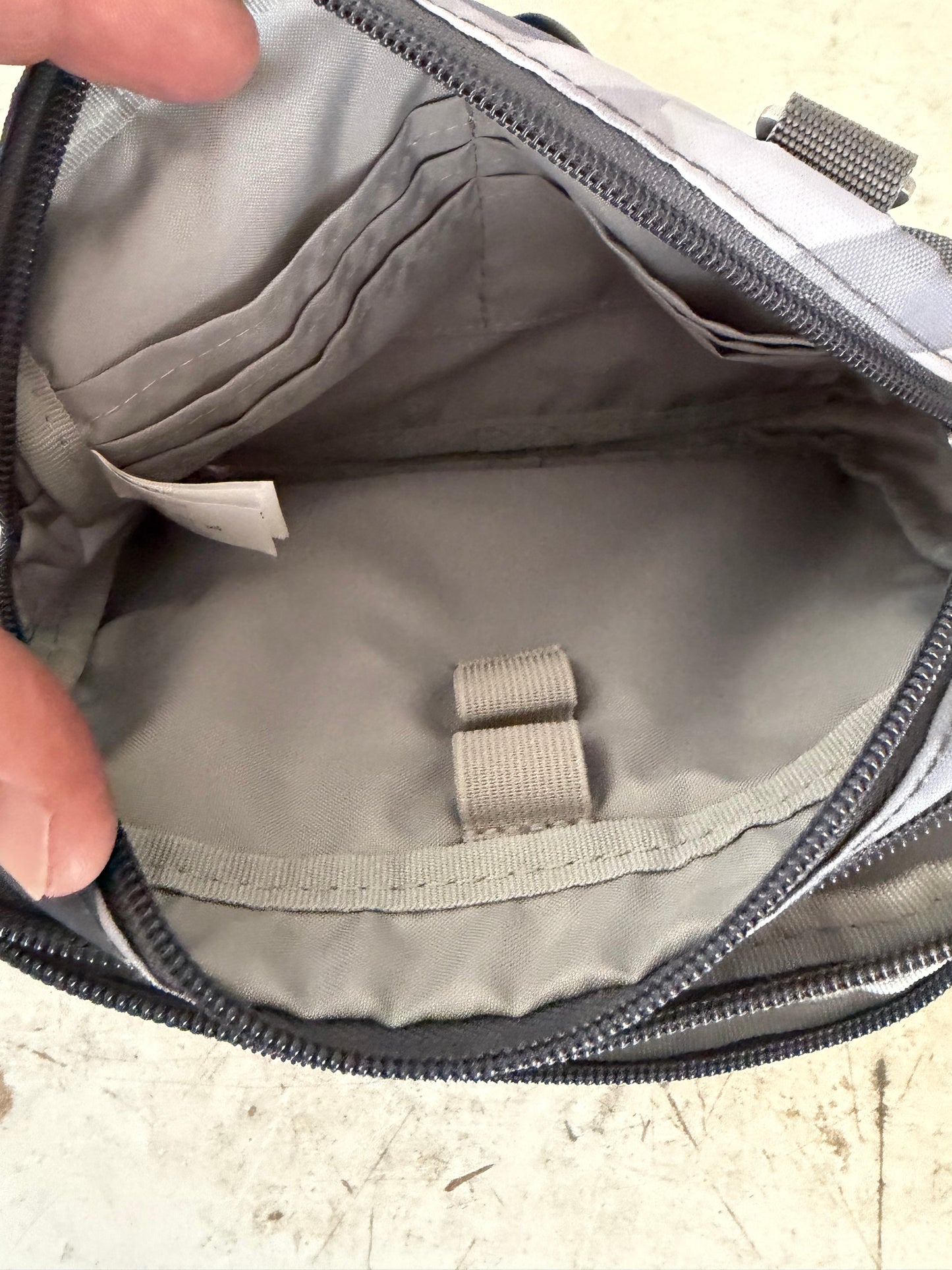 Triple Zip Bagg Camo baggalini