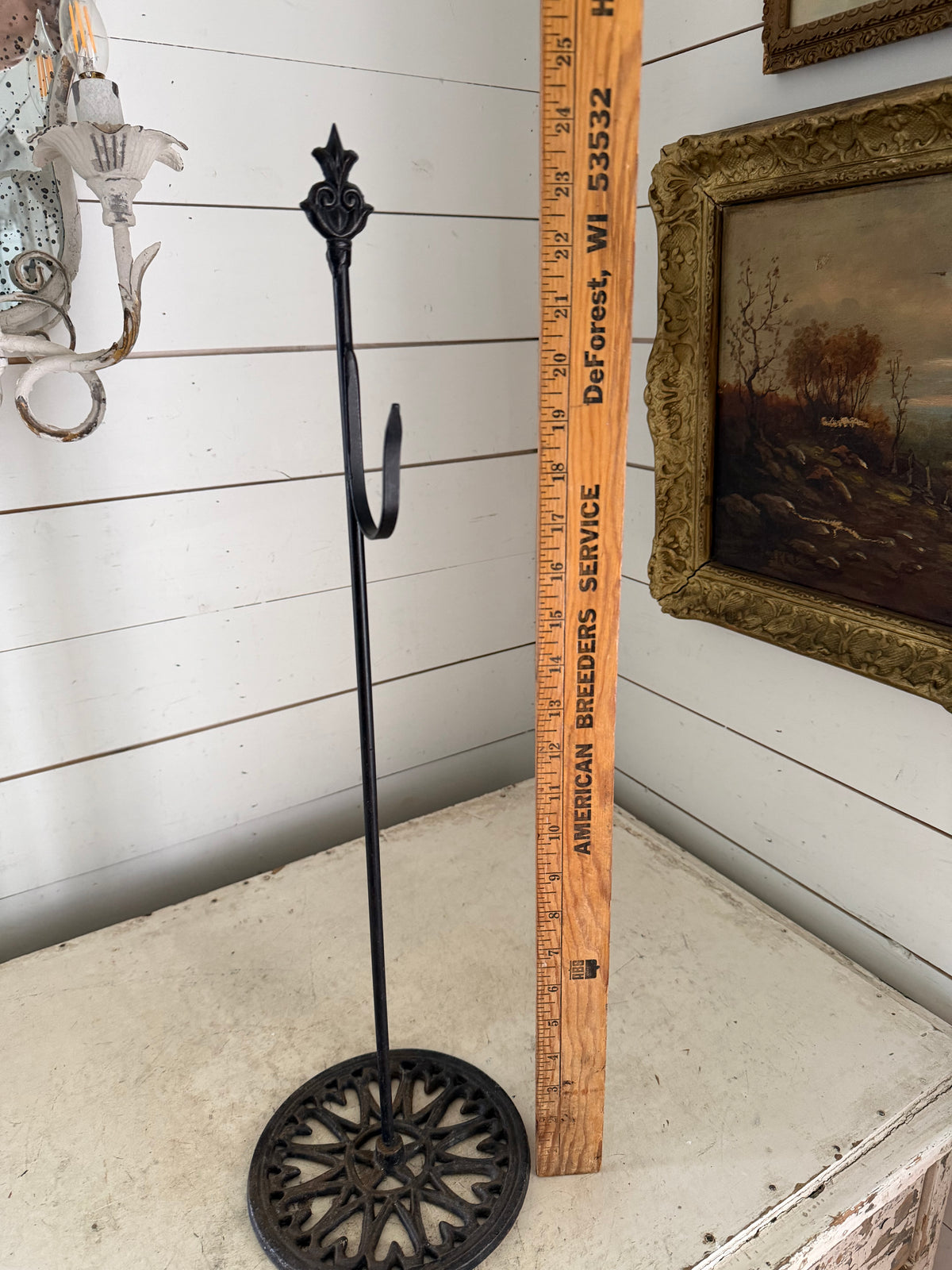 24” Cast Iron Wreath Stand