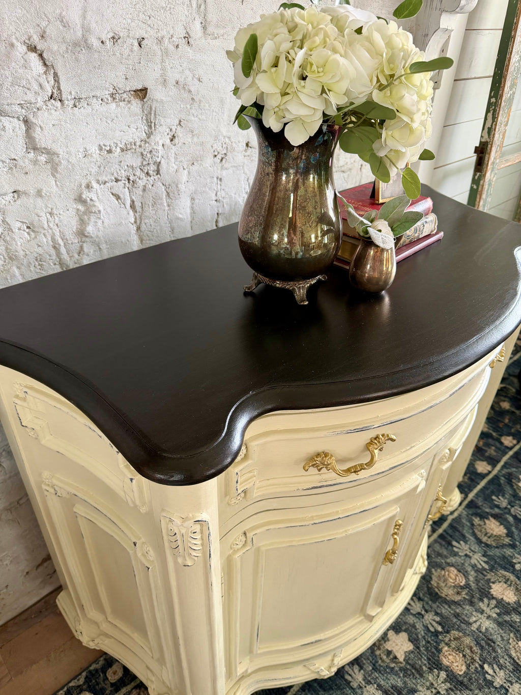 Curvy French Style Buffet