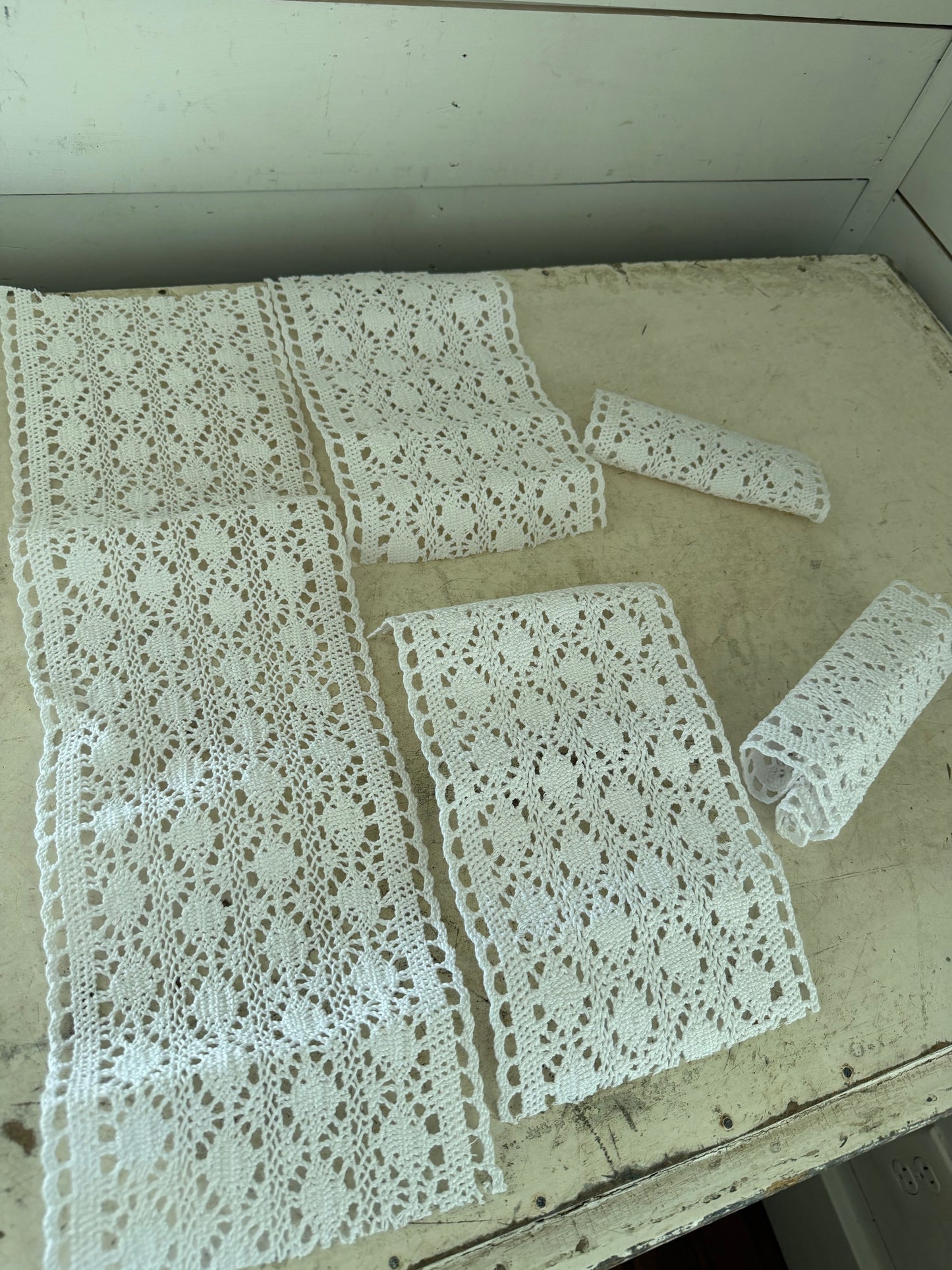 Starched lace remnants