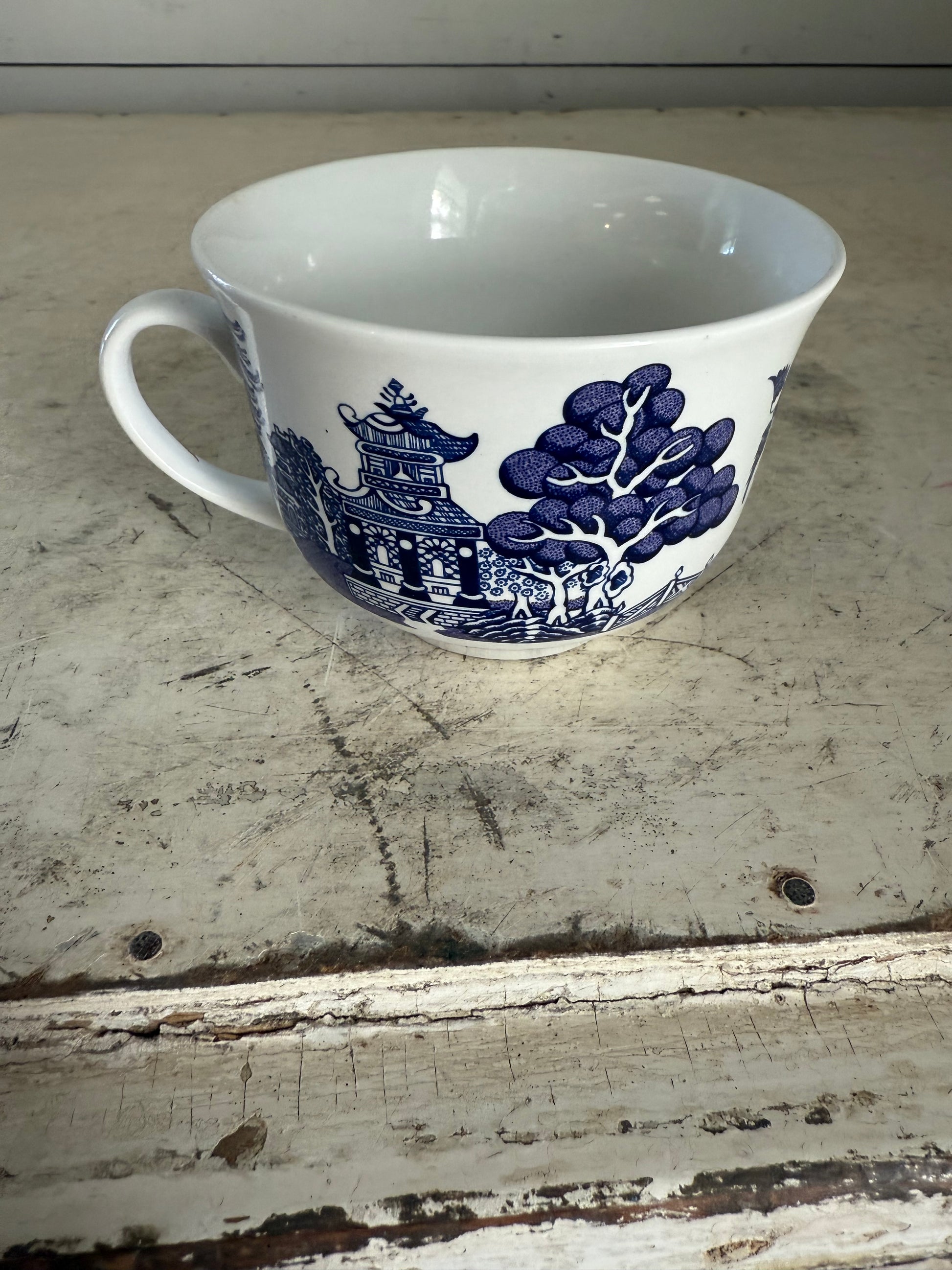 Blue Willow tea cup – Jami Ray Vintage - Main Image
