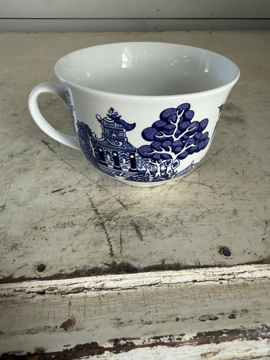 Blue Willow tea cup