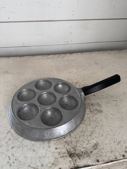 Vintage Eble Skiver Apple Pancake Balls Aluminum Ware Vintage Eble Skiver Apple Pancake Balls