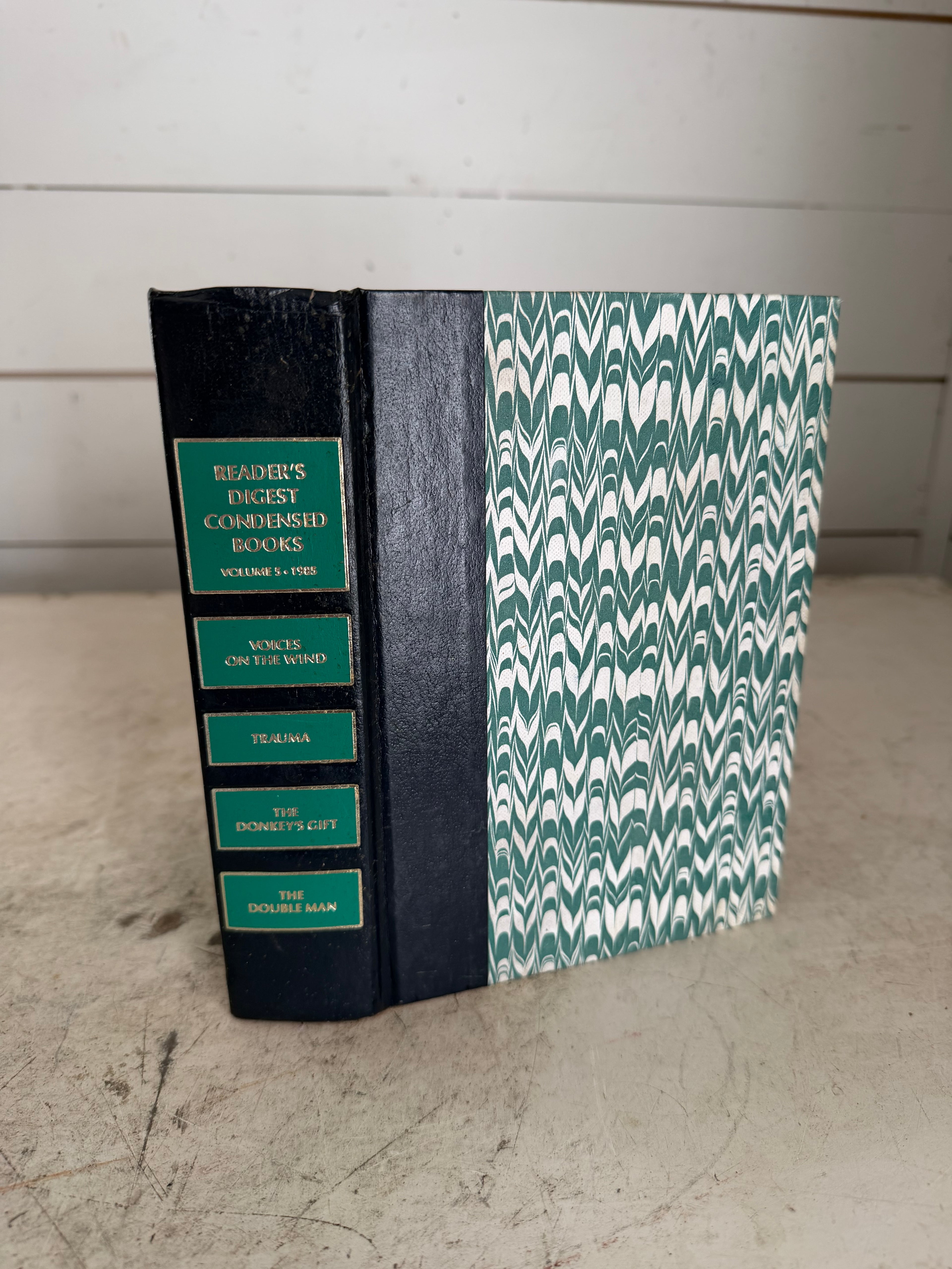 Readers digest voices on the wind