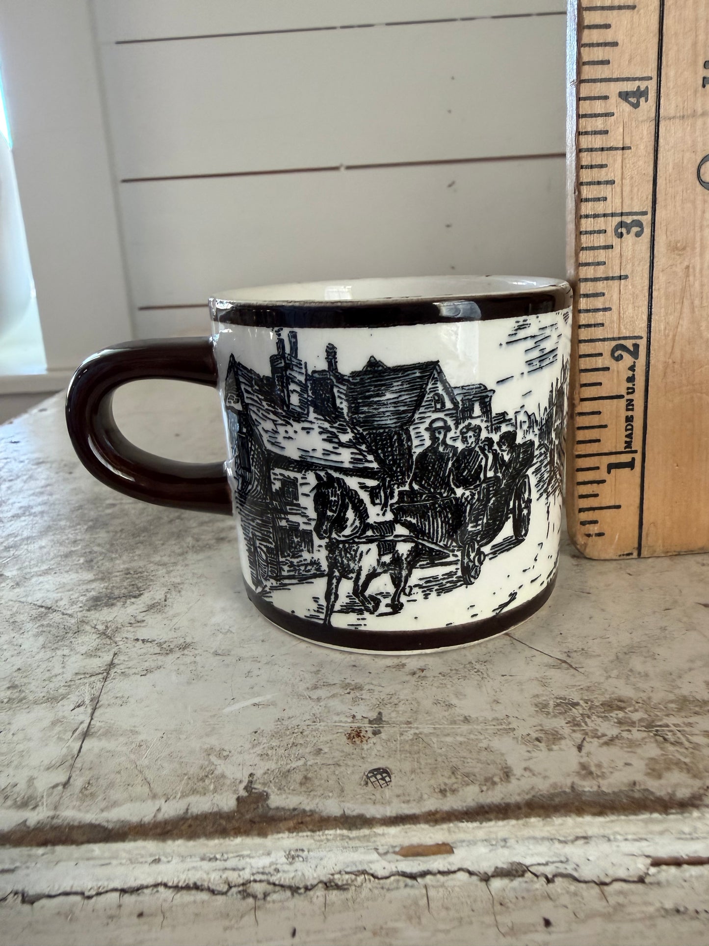 Vintage country scene mugs - set of 2 has small chips
