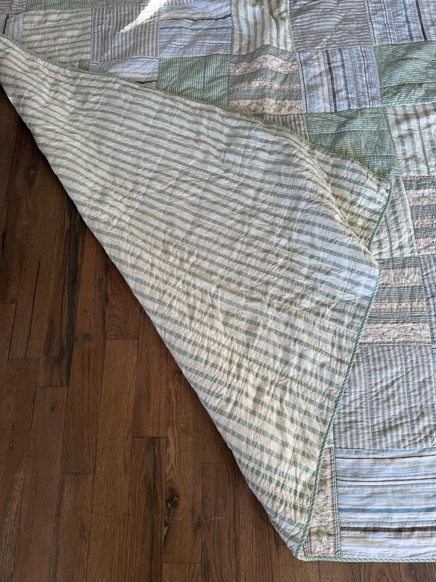 Blue & Green Square Style Quilt with Pillow shams - queen Size