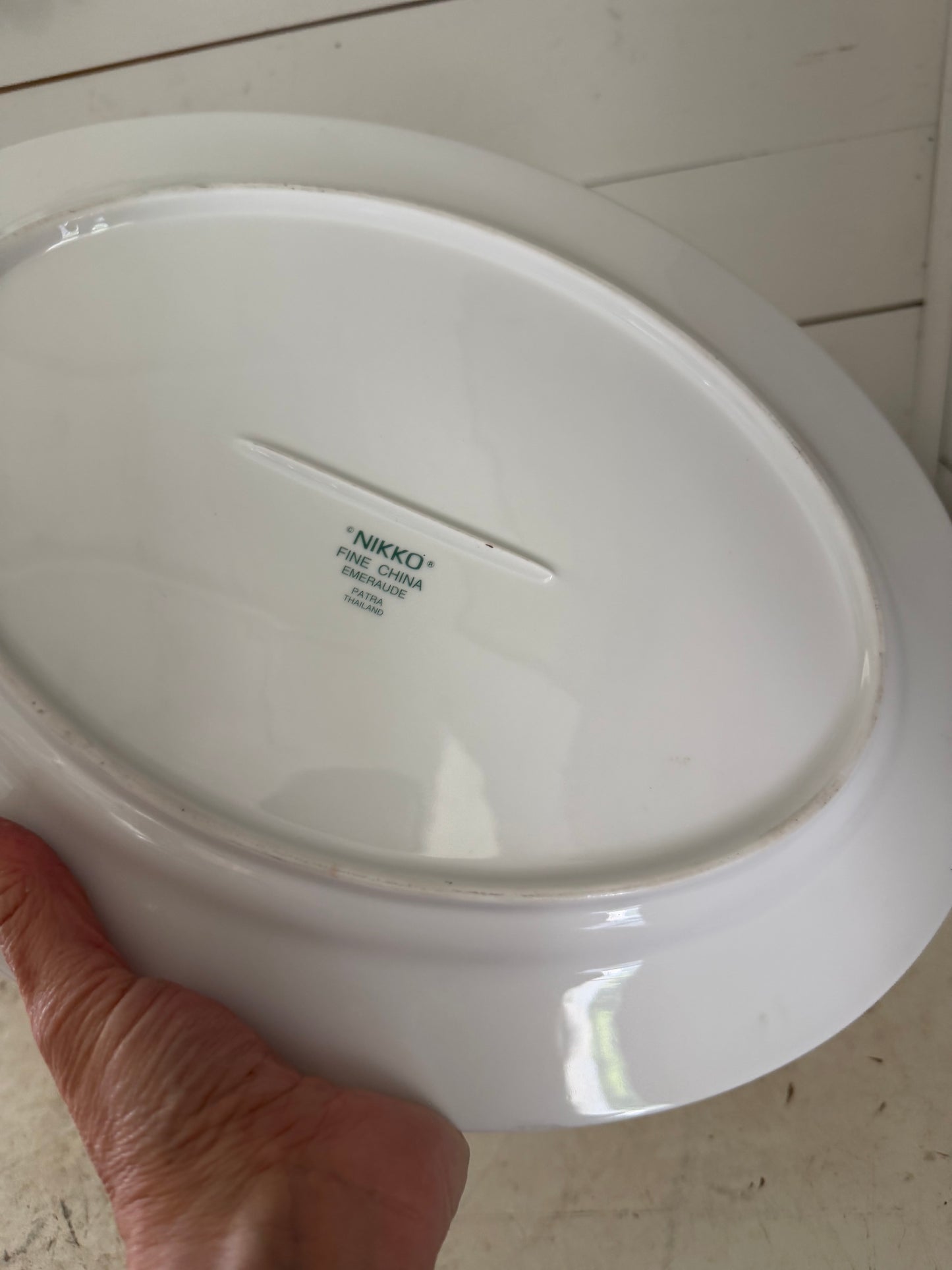 Nikko Fine China oval platter features the "Emeraude" pattern