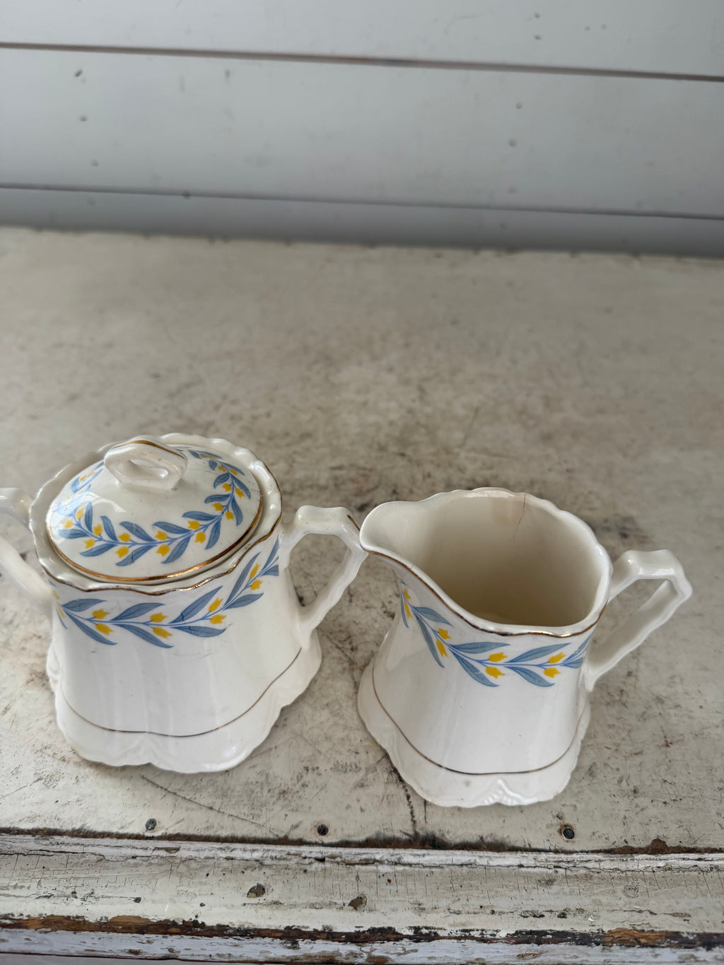 Vintage Set George Radisson Sugar Bowl w/Lid & CREAMER Yellow Tulips W/Blue leaves has cracks that have been glued