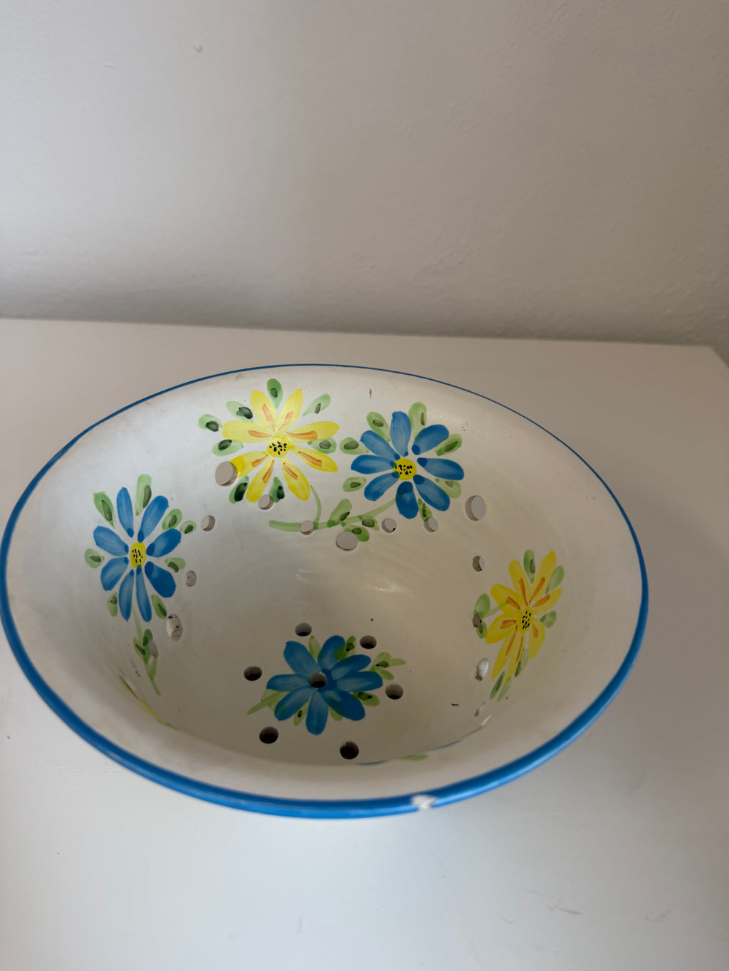 Debco Pottery Berry Bowl Colander – Hand Painted Blue Yellow Floral Ceramic Strainer