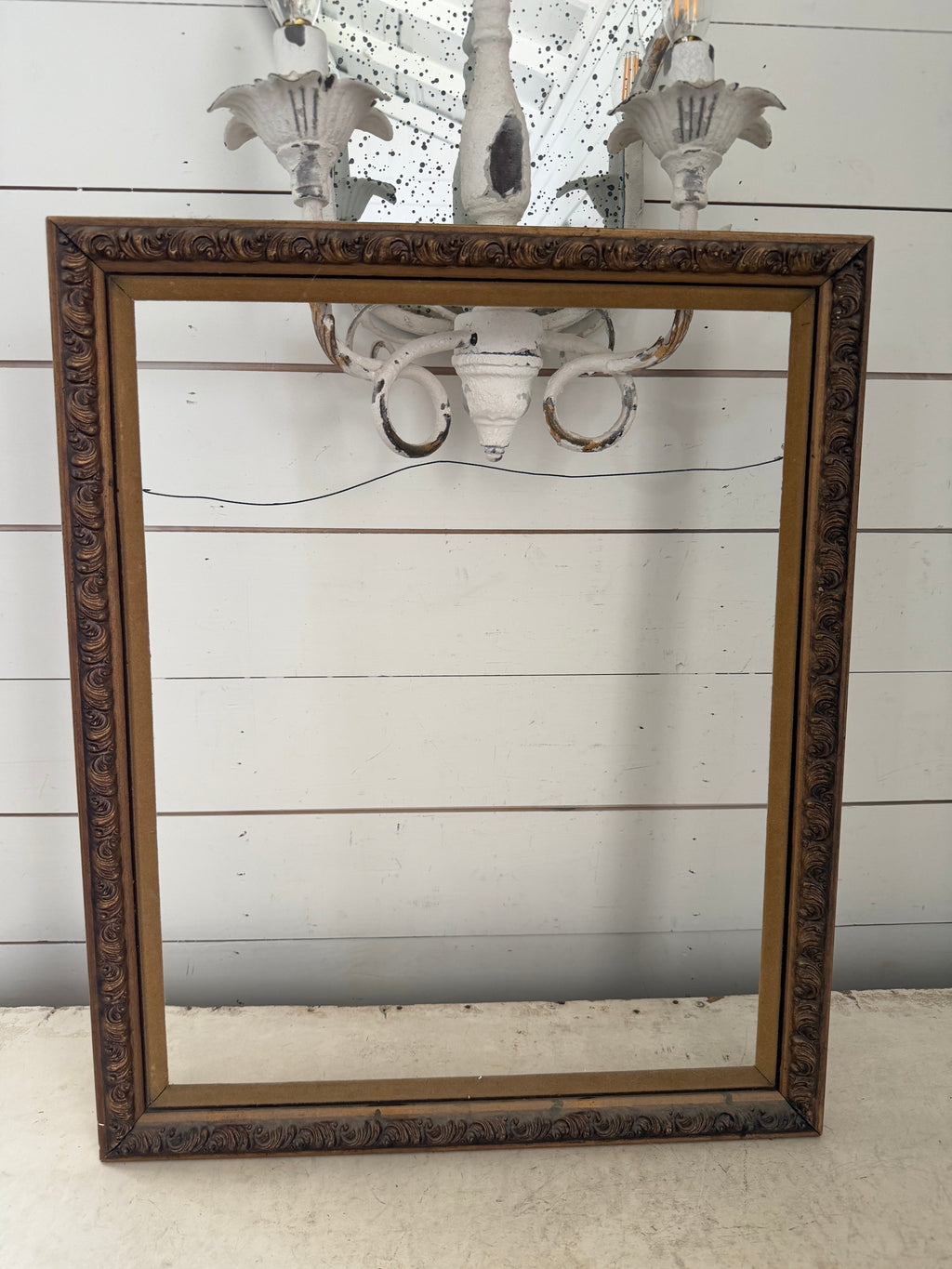 Vintage Frame will get Art 19”x23”