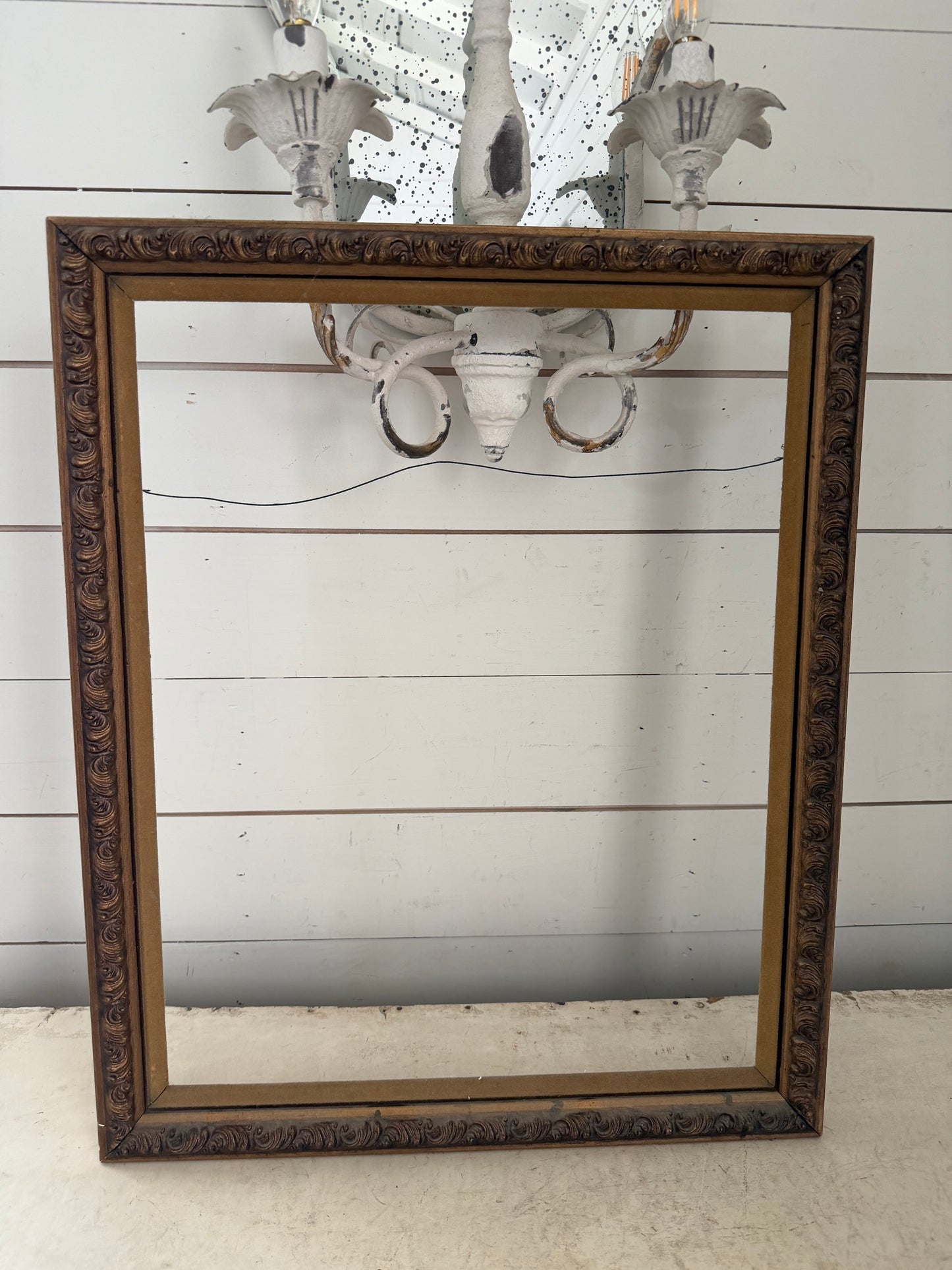 Vintage Frame will get Art 19”x23”
