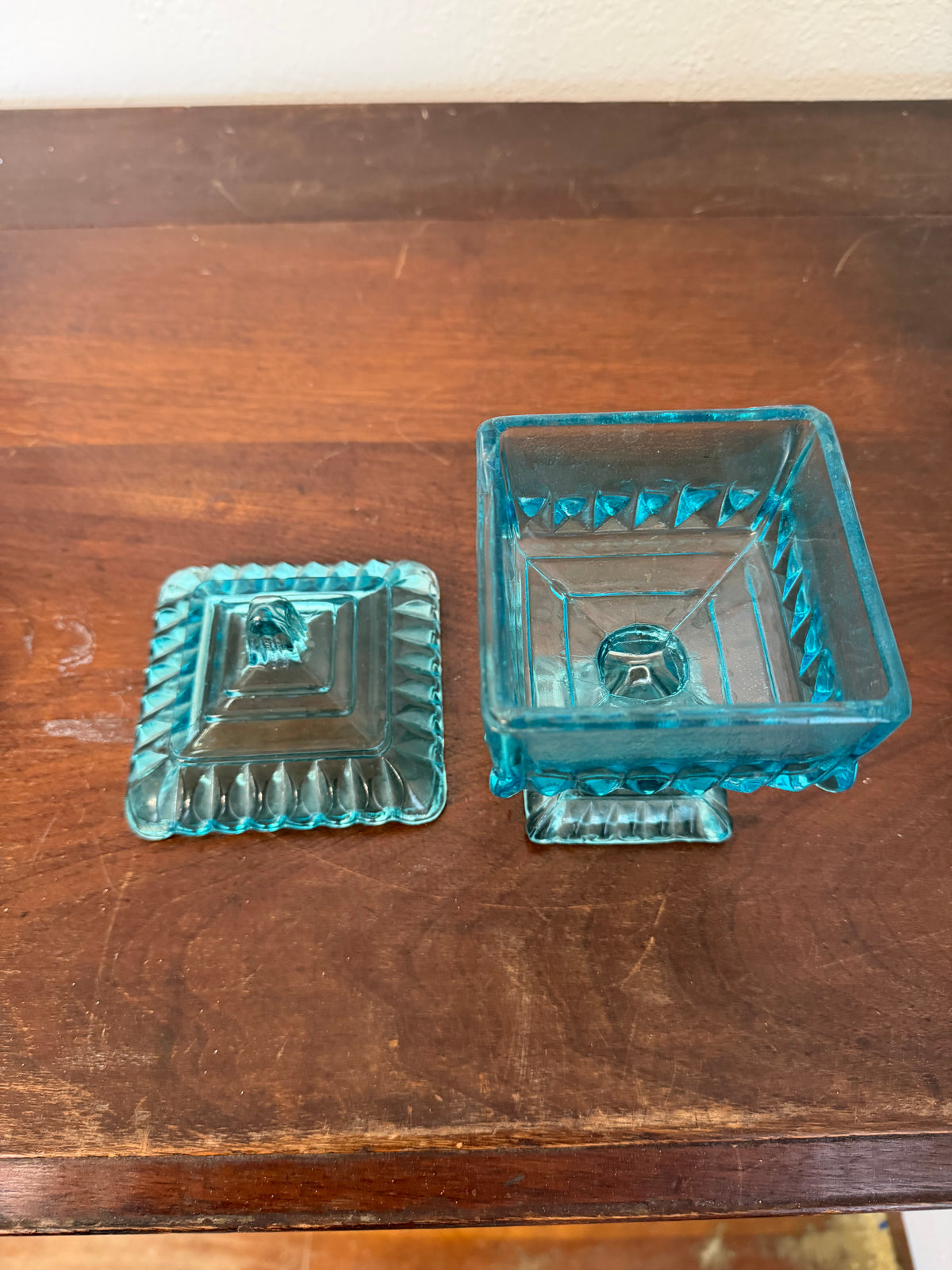 Vintage Jeannette Glass "Wedding Cake Box" lidded pedestal candy dish