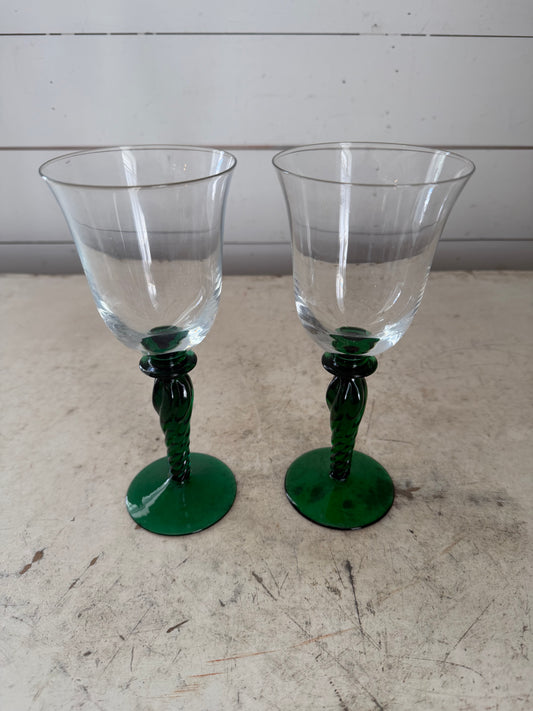Wine glass with clear bowl and green stem - Sold individually