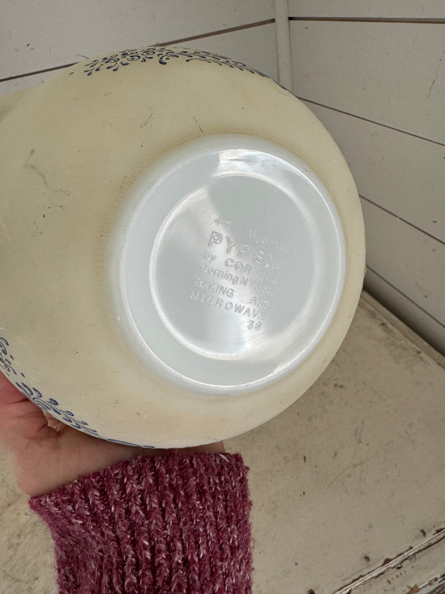 Vintage Pyrex 'Homestead' 442 Cinderella Mixing Bowl