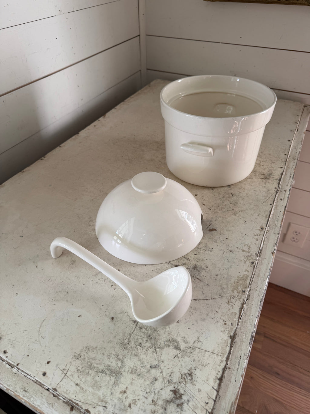 Large White Porcelain Soup Tureen With Ladle from Japan