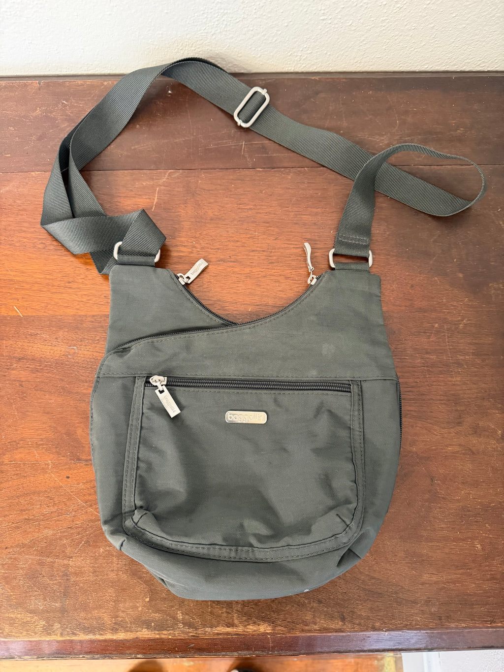 Baggallini Pocket Crossover Crossbody Bag
