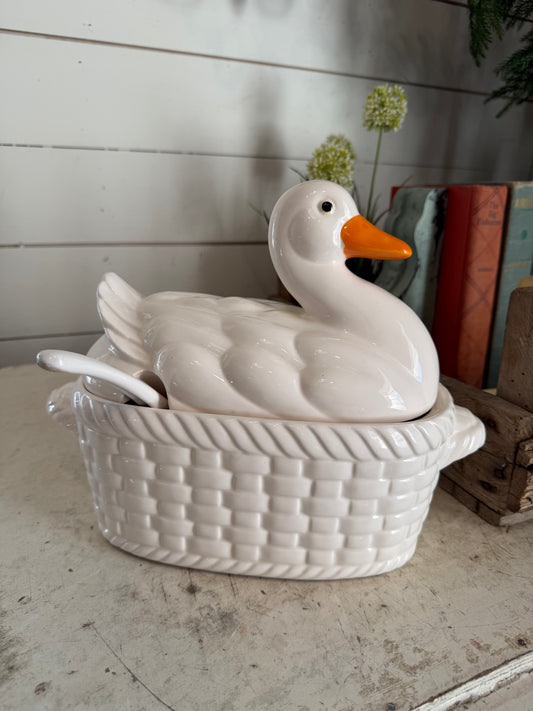 Vintage Ceramic Nesting Duck/Goose Basketweave Soup Tureen W/Ladle Made In Japan small hairline crack
