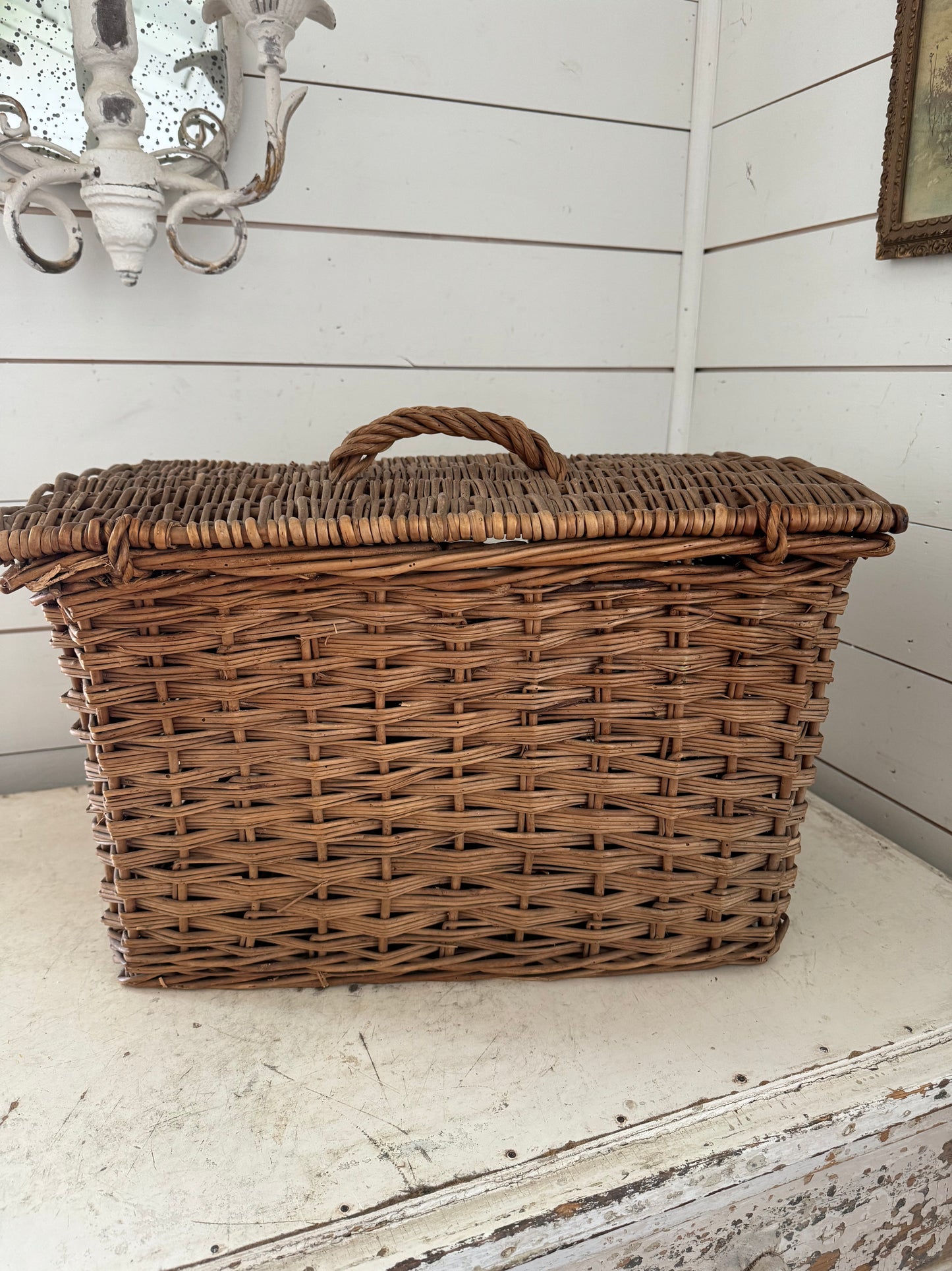 Antique English Wicker Hamper with lid and handle