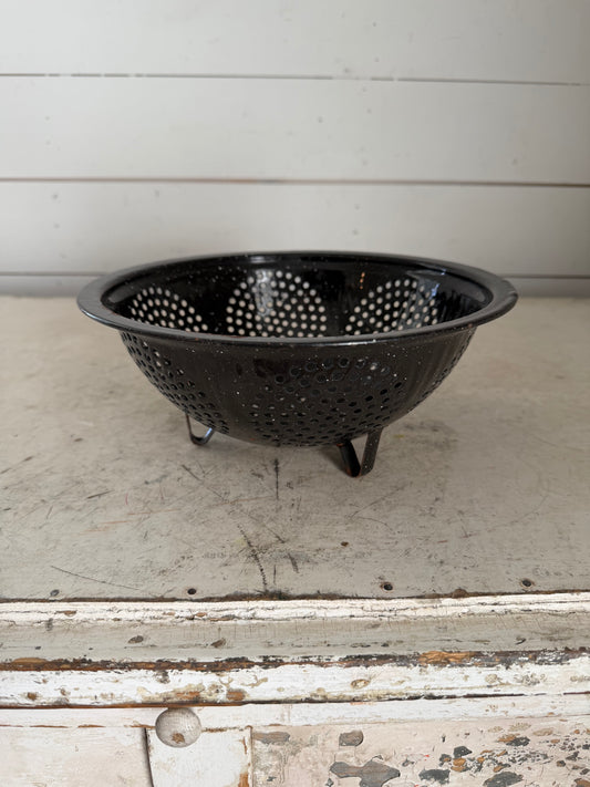 Vintage black speckled enamel colander - has some chips