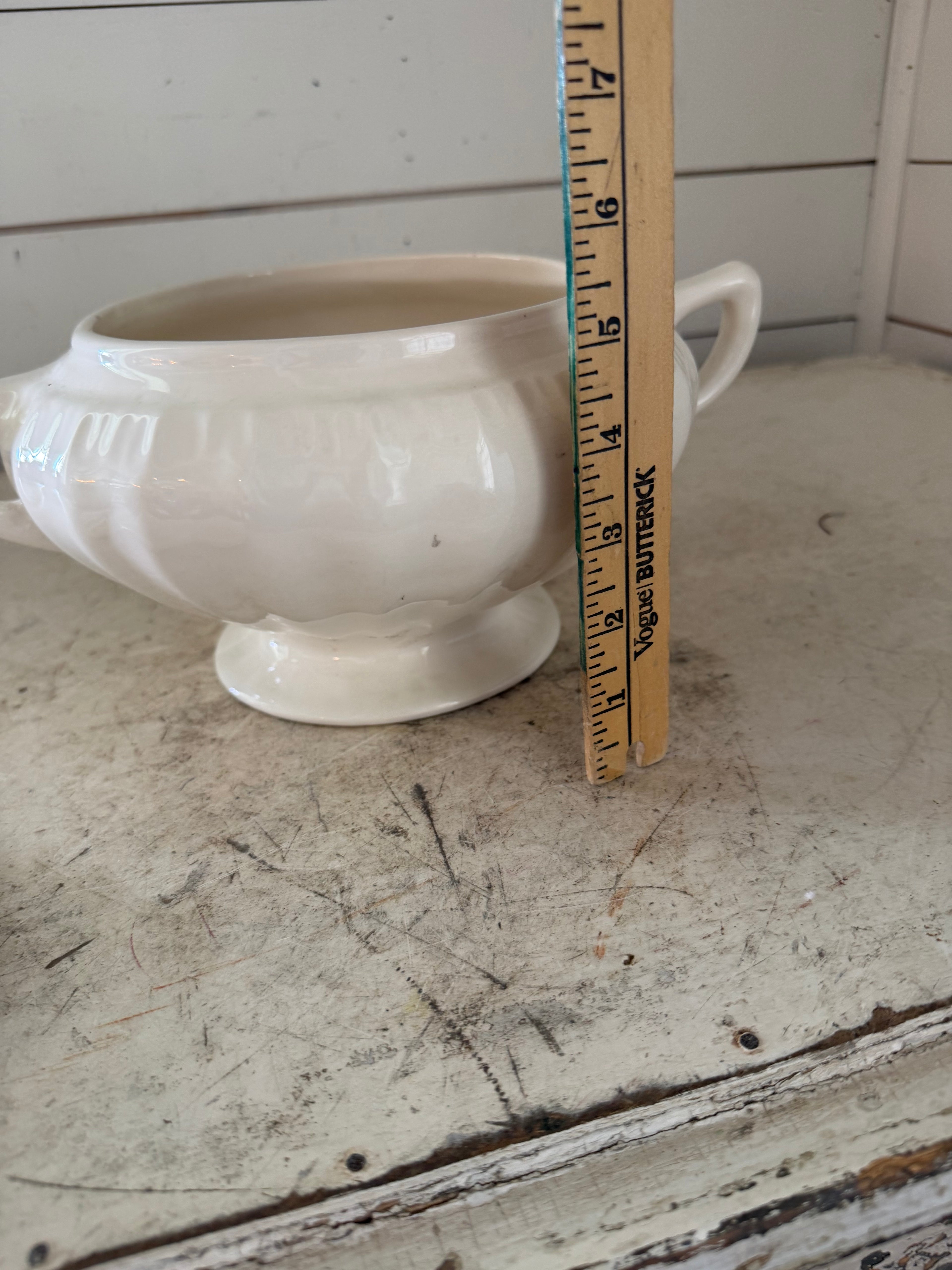 Vintage USA Pottery White Soup Tureen -missing spoon-