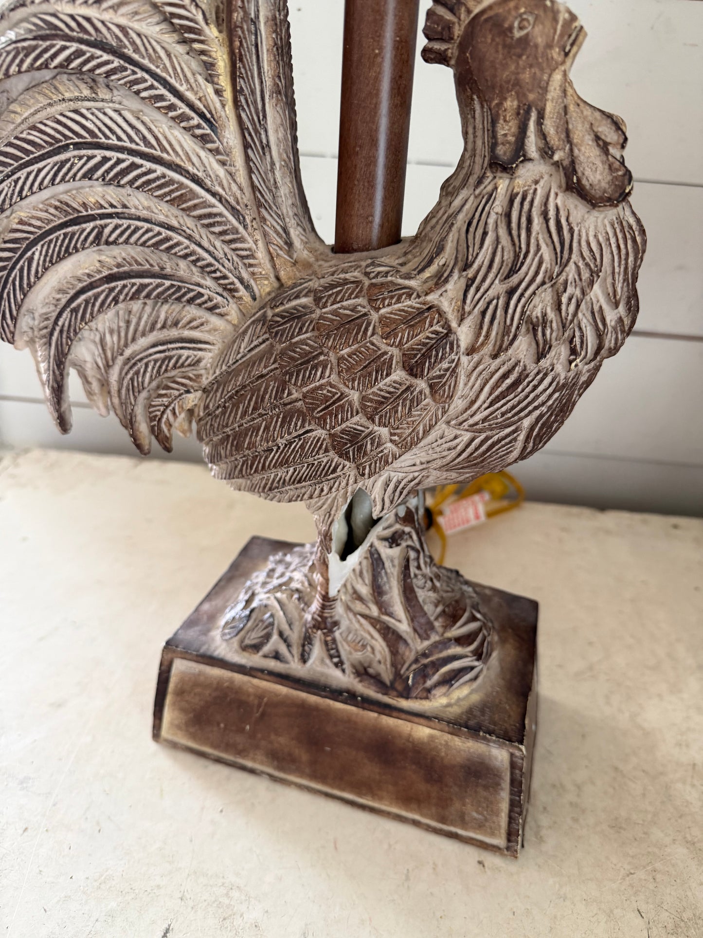 Set of rooster lamps in shades will get repaired and makeover