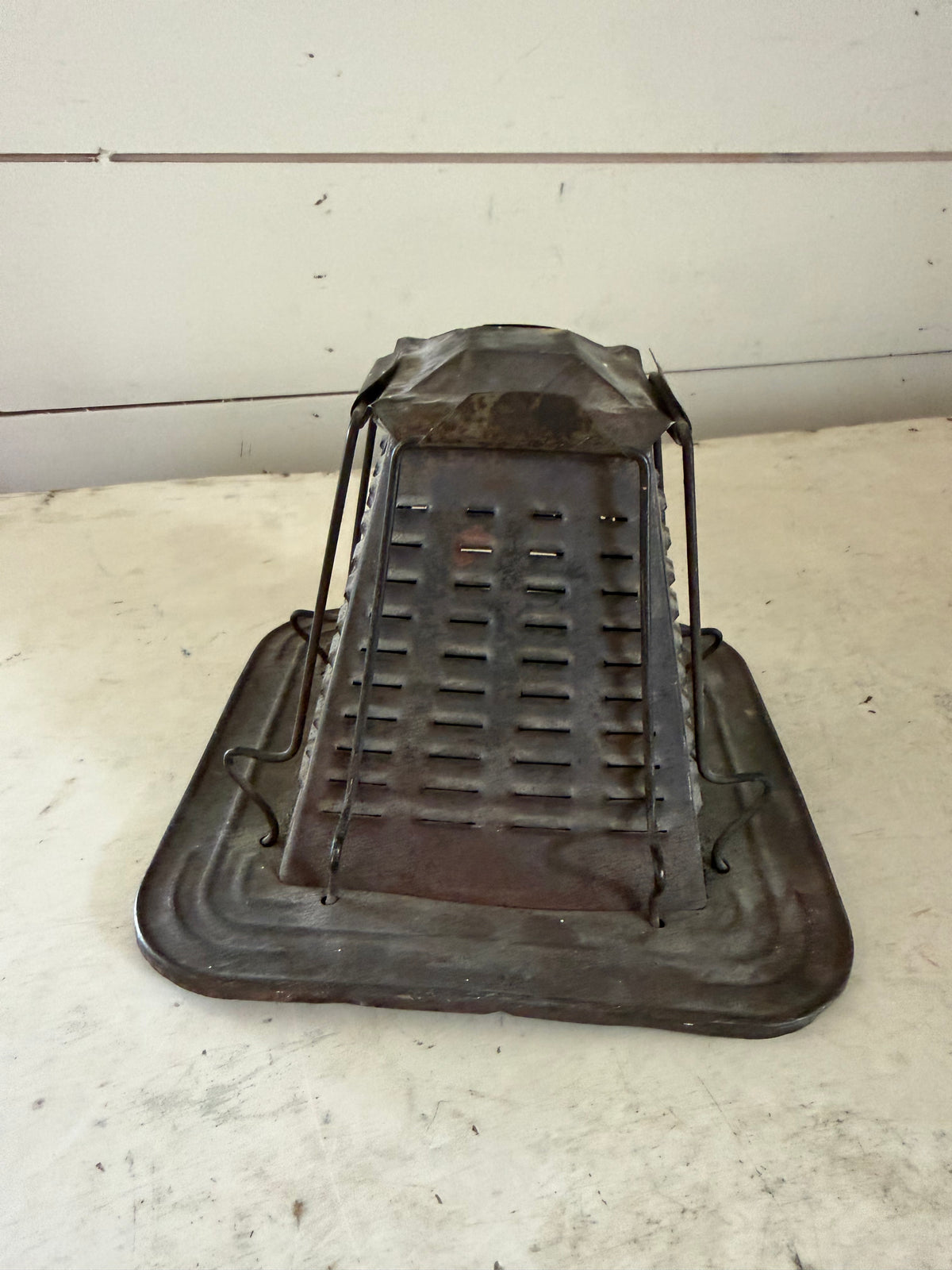 Vintage campfire toaster
