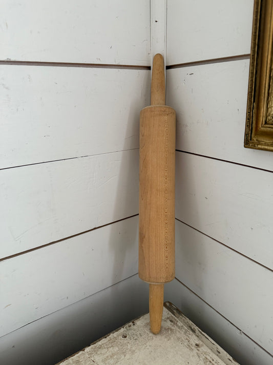 Vintage Rolling Pin will get stamped and painted for decor