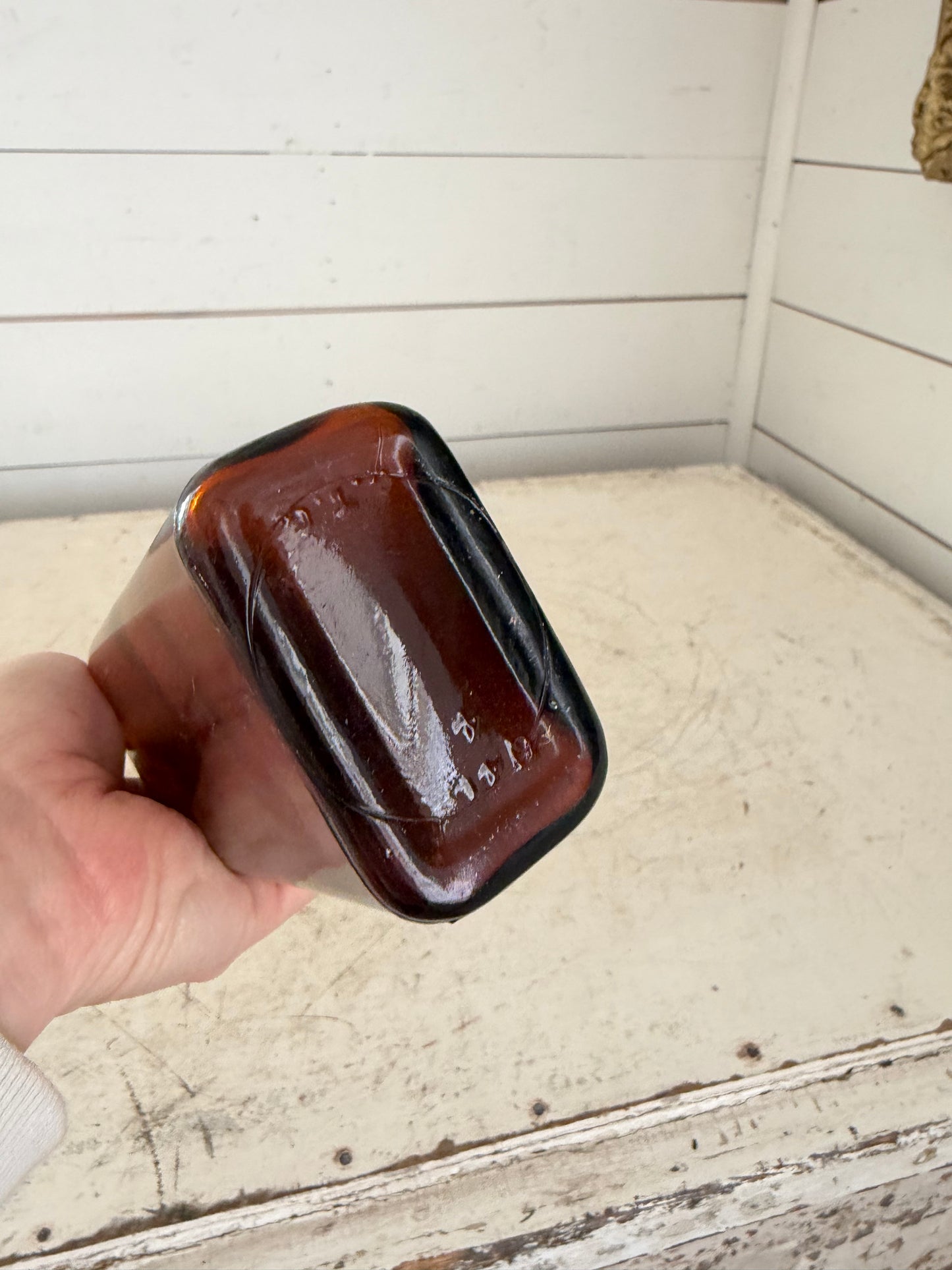 Large Vintage Allen & Hanburys Amber Bottle Chemist Pharmaceutical medicine bottle antique amber glass