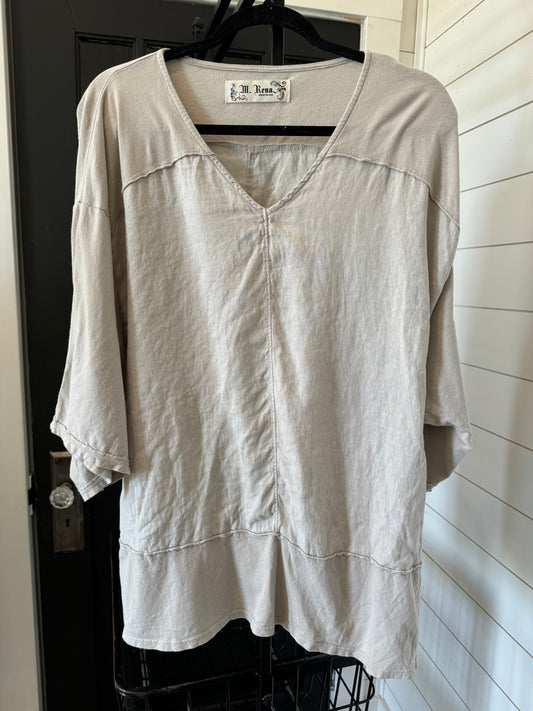 M. Rena Oversized Linen/Cotton style shirt with peekaboo sleeves Medium/Large