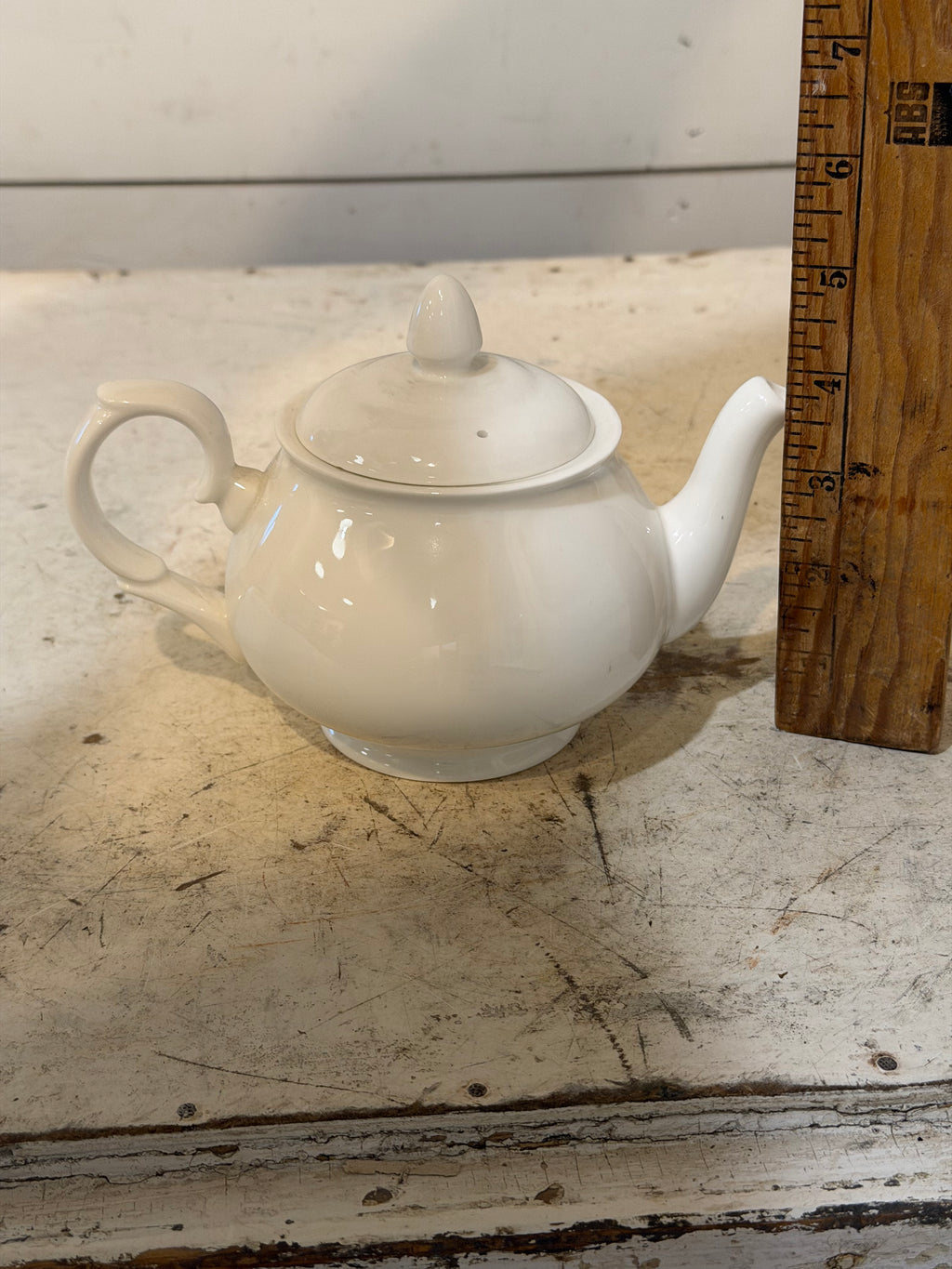 Short White Porcelain Tea Pot