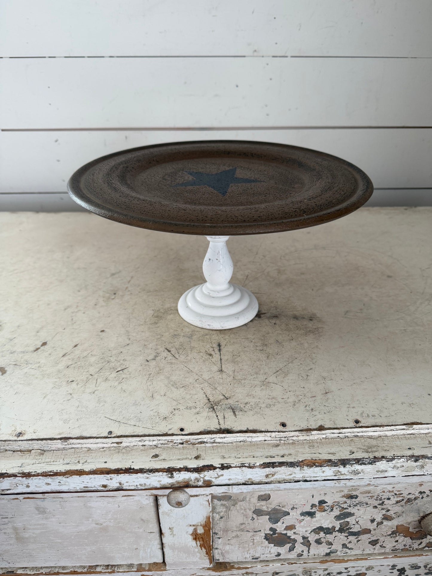 Wood Pedestal - Cake Stand will Get Makeover
