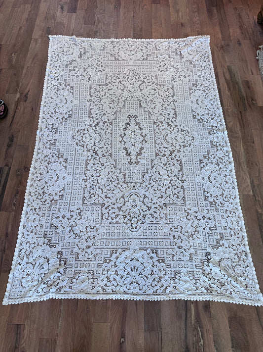 Large Vintage Lace Tablecloth - 42x59 in