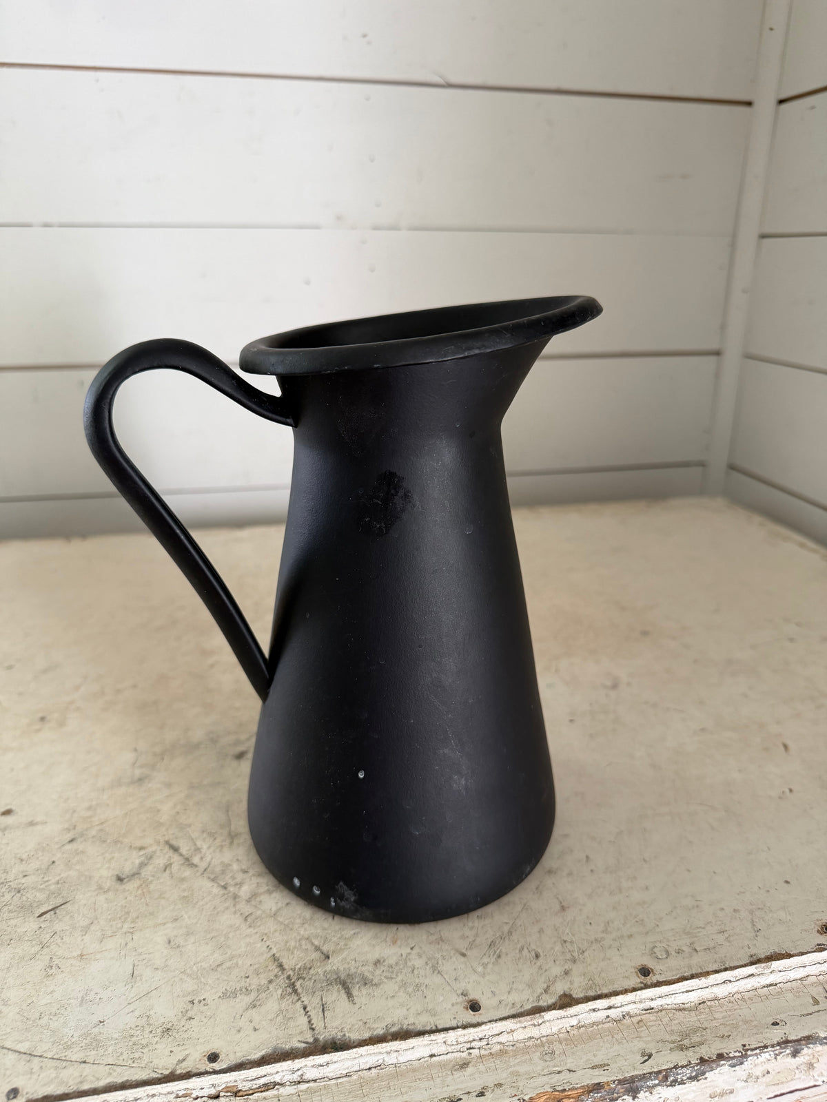 Black enamel picture will get makeover