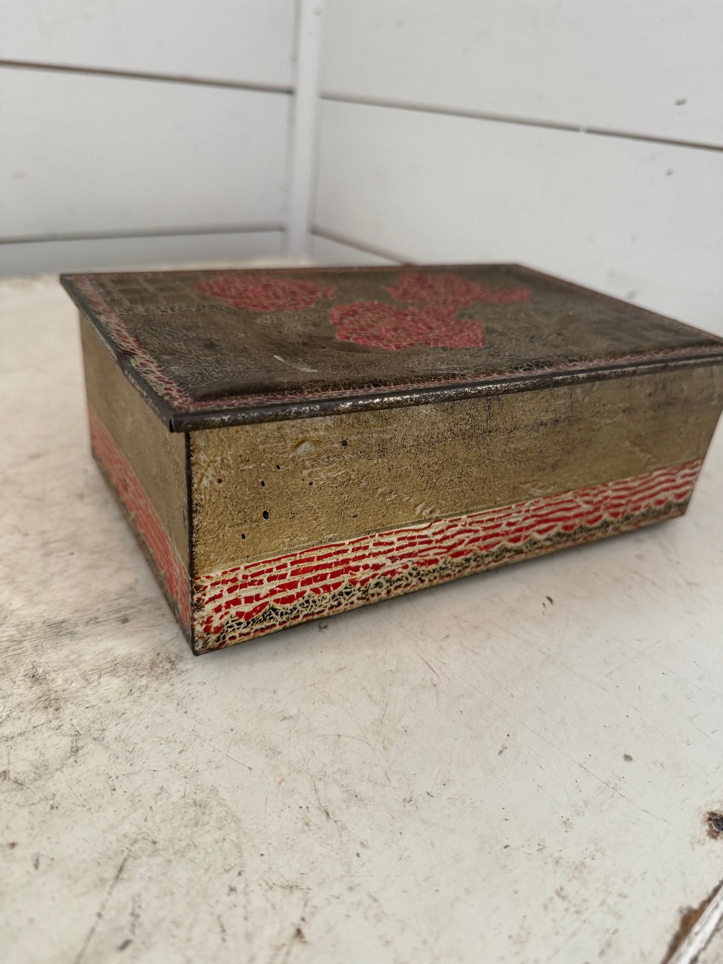 Vintage Rose Tin