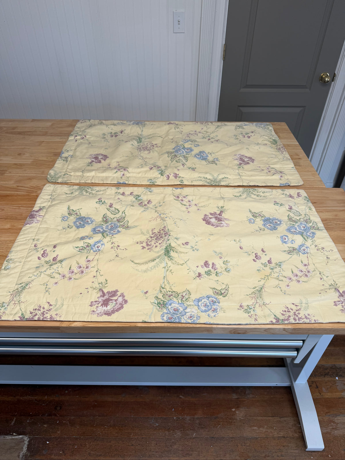 Royal Velvet Vintage Floral Quilted Pillow Sham Set