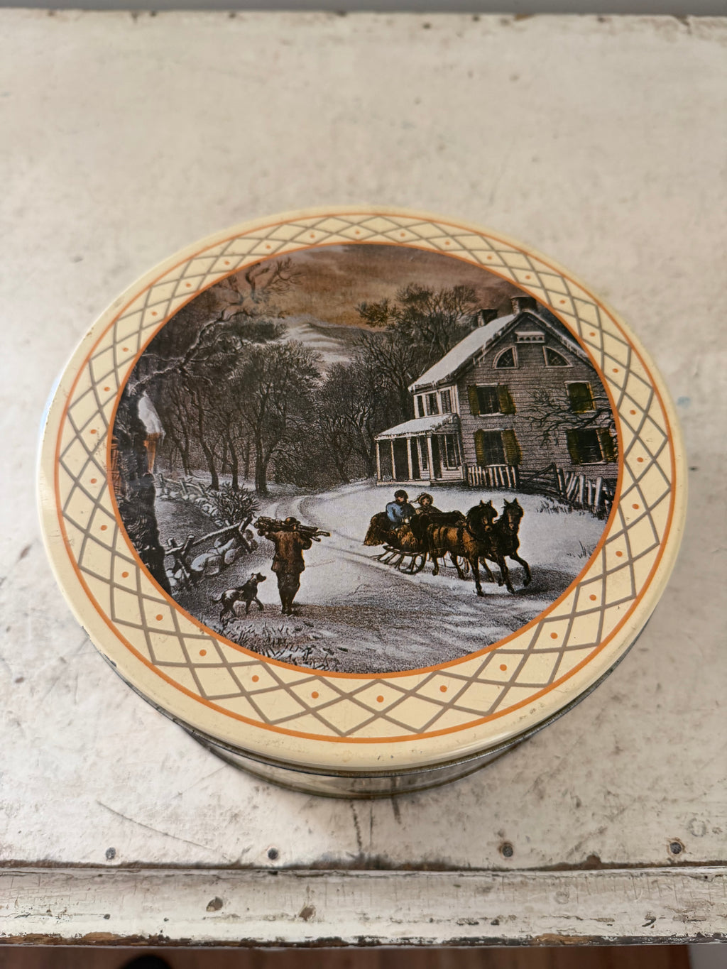 Courier and Ives butter mint decorative holiday tin